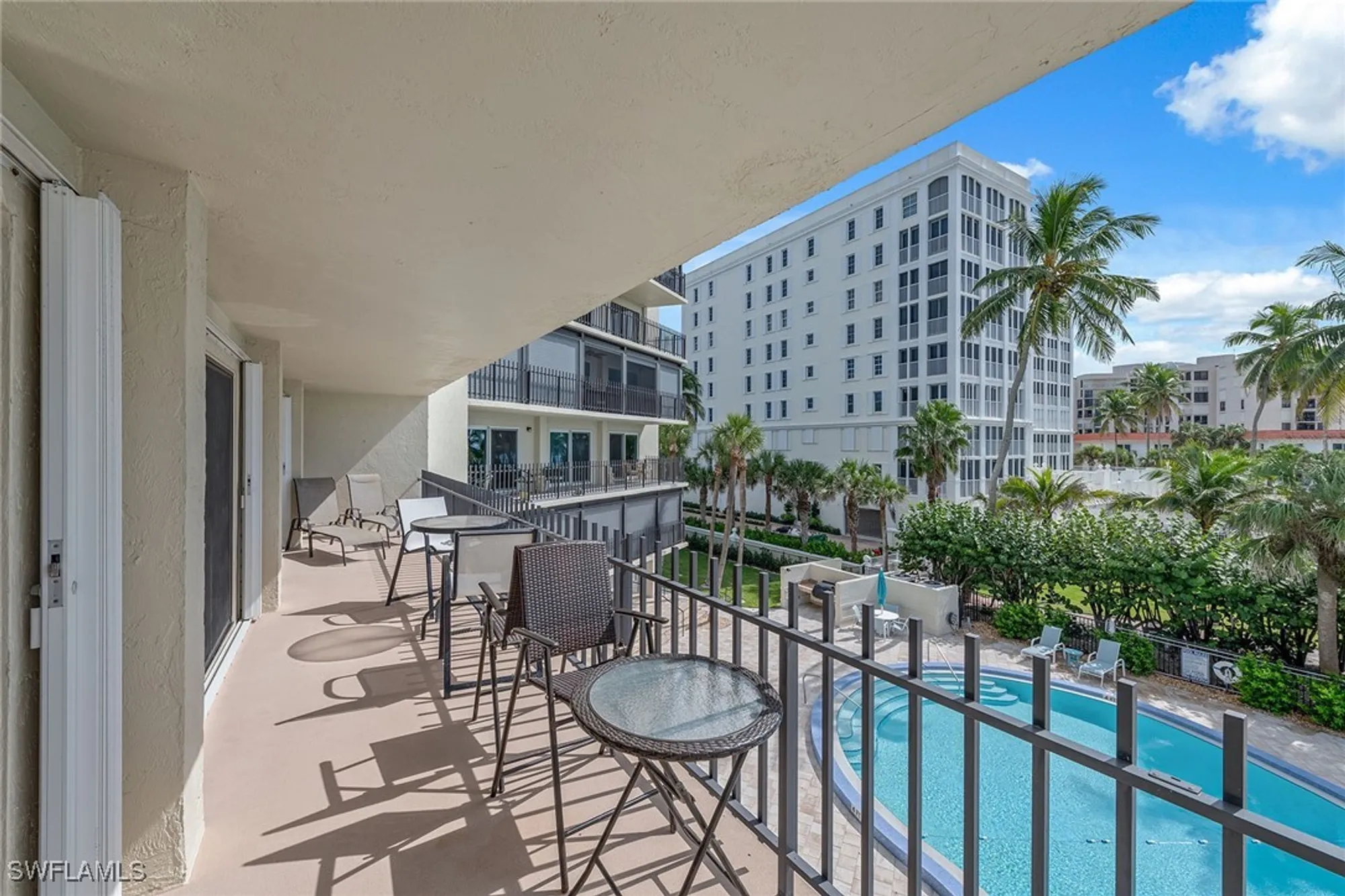 Property Slideshow image 18 of 31 | 3399 gulf shore blvd 309, Naples, FL, 34103
