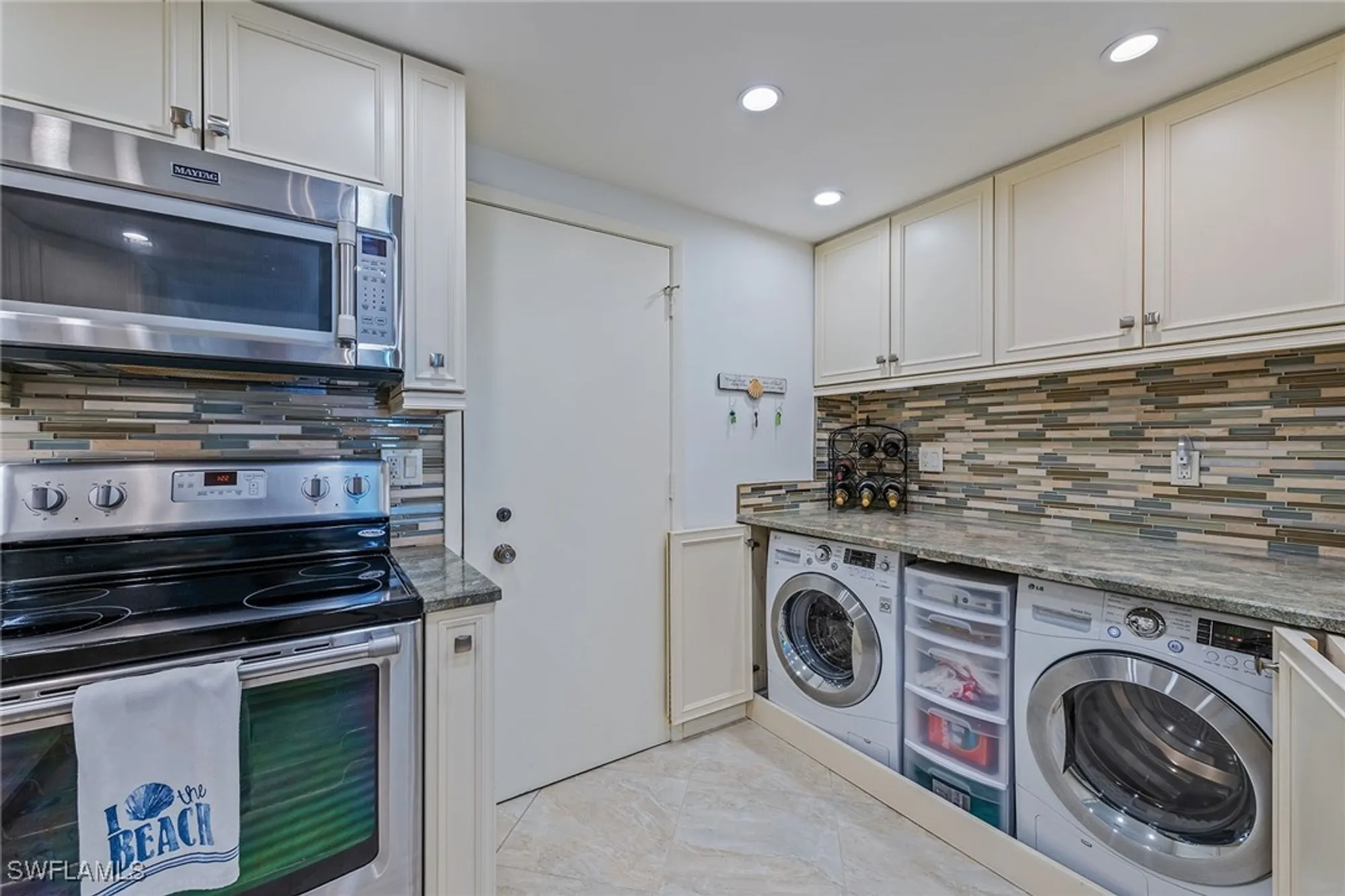 Property Slideshow image 10 of 31 | 3399 gulf shore blvd 309, Naples, FL, 34103