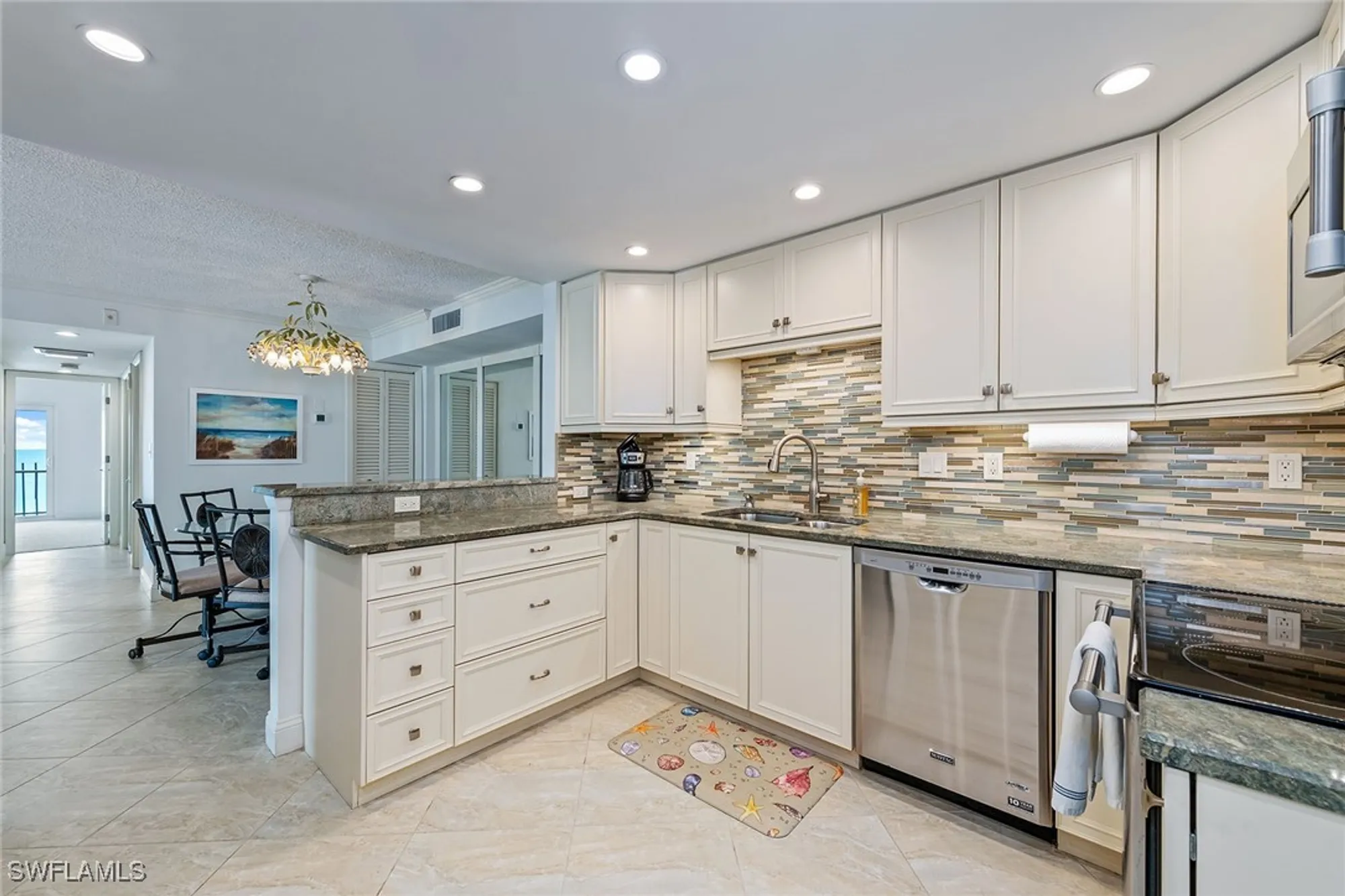 Property Slideshow image 11 of 31 | 3399 gulf shore blvd 309, Naples, FL, 34103