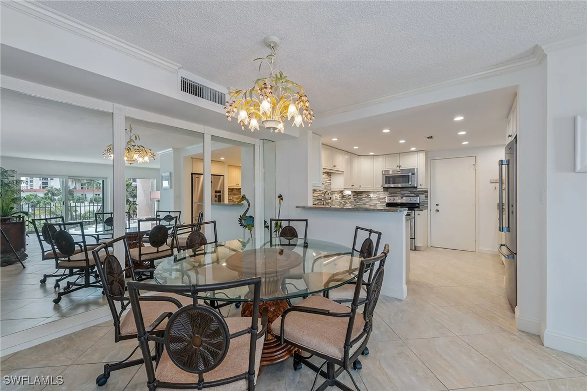 Property Slideshow image 12 of 31 | 3399 gulf shore blvd 309, Naples, FL, 34103