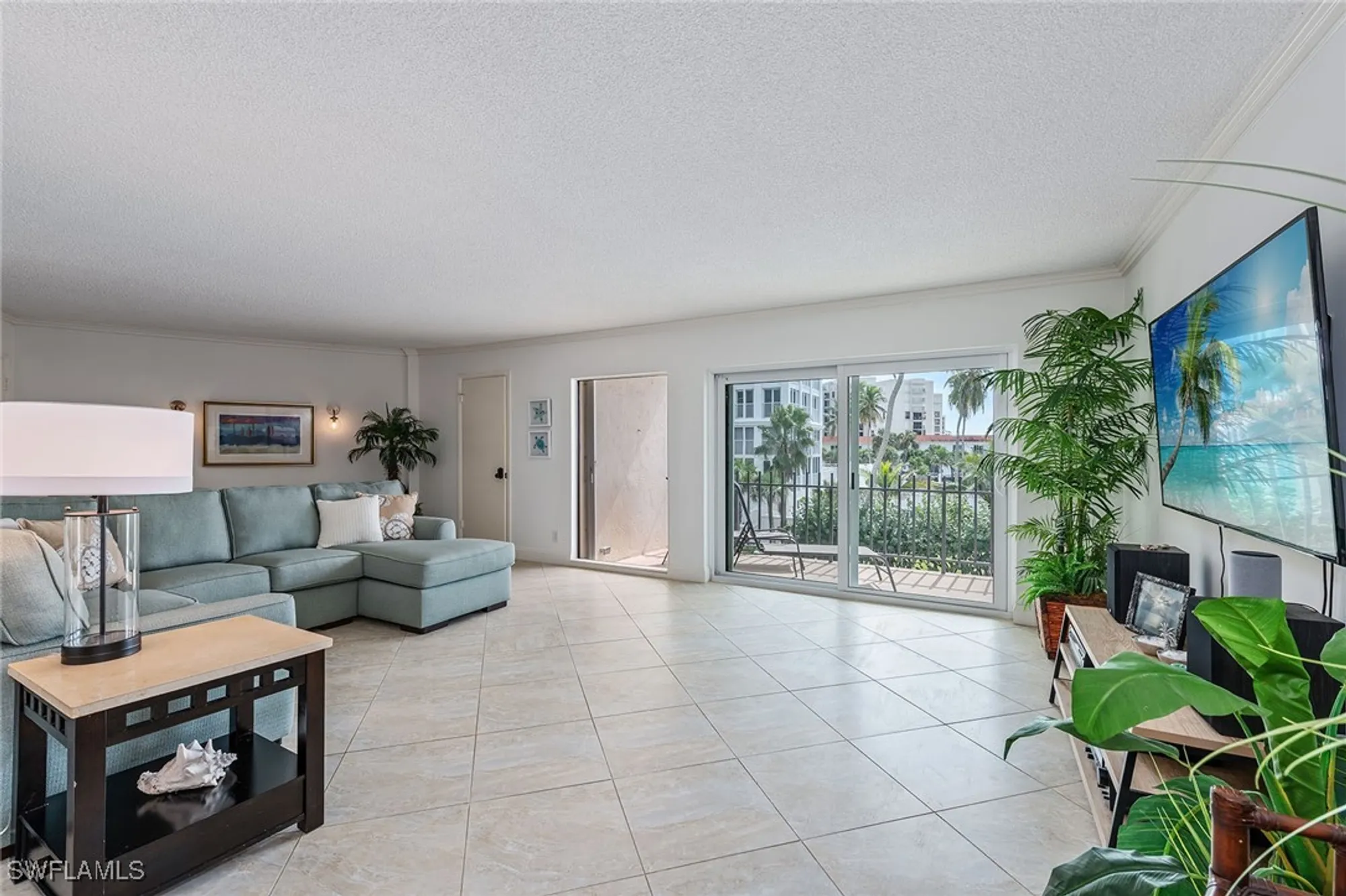 Property Slideshow image 6 of 31 | 3399 gulf shore blvd 309, Naples, FL, 34103