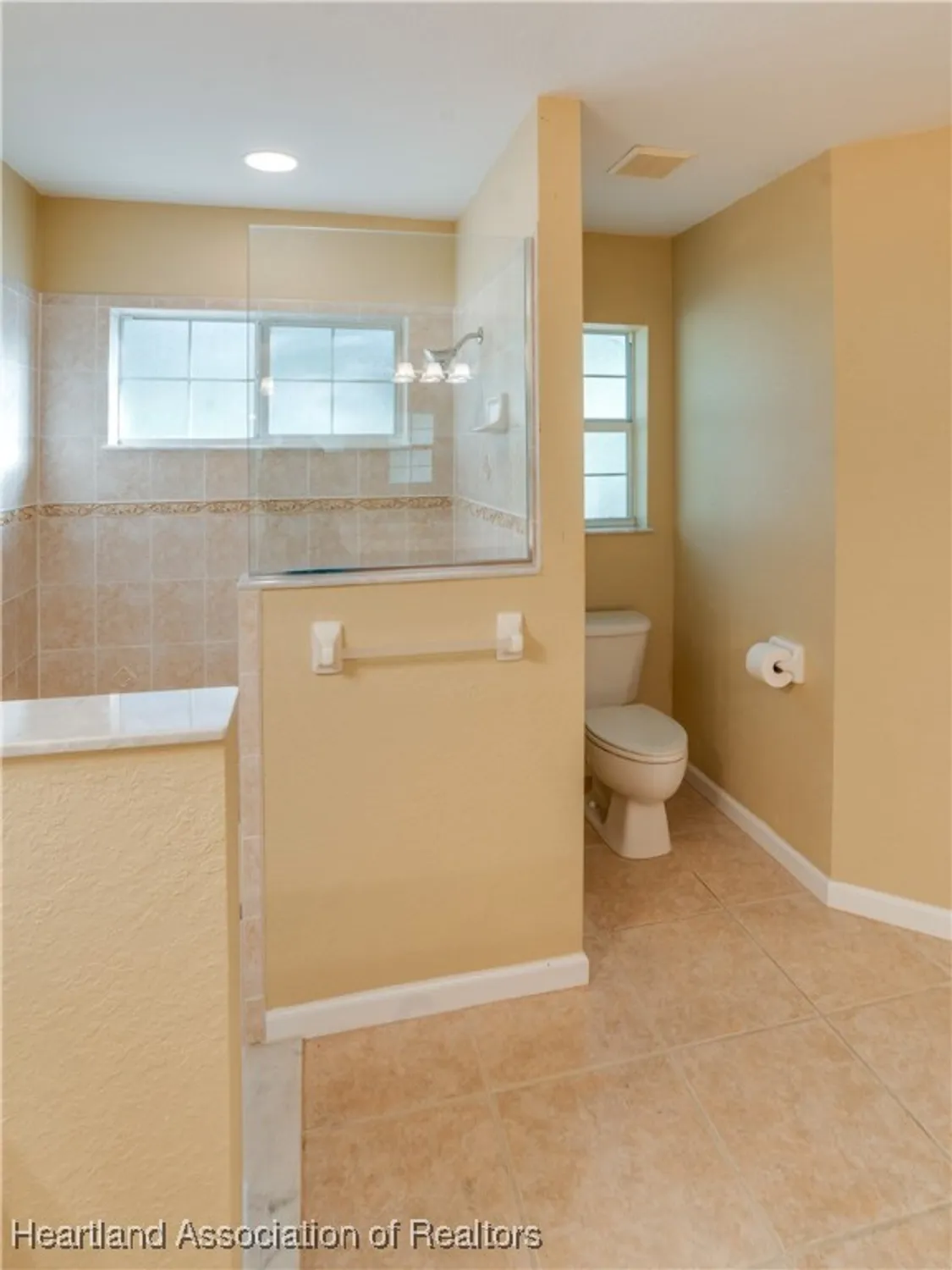 Property Slideshow image 11 of 22 | 3002 oakhill dr, Avon Park, FL, 33825