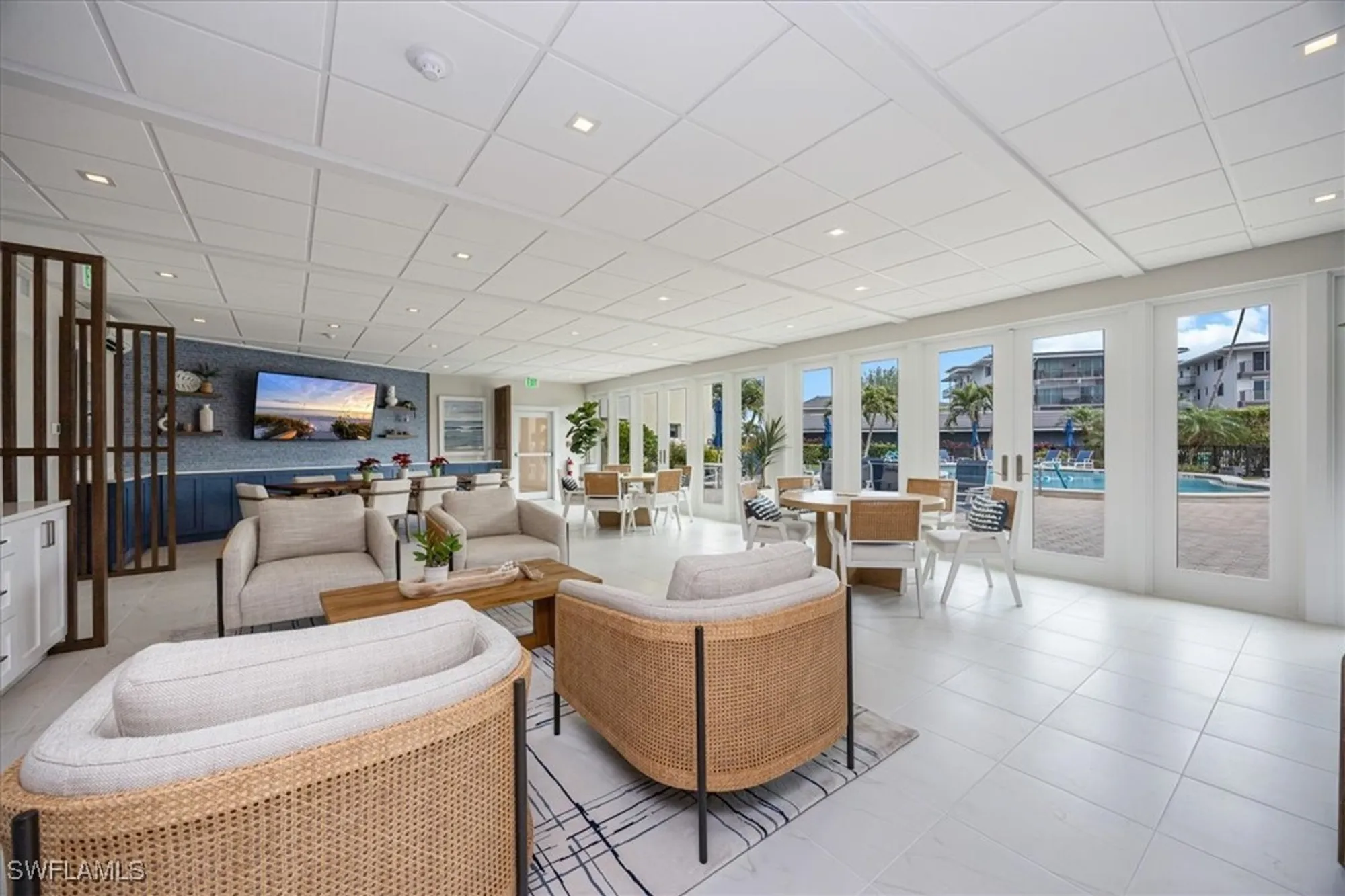 Property Slideshow image 18 of 24 | 3410 gulf shore blvd 302, Naples, FL, 34103