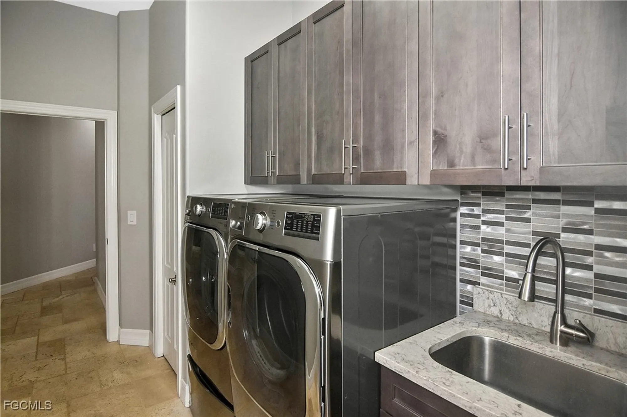 Property Slideshow image 28 of 47 | 11066 seminole palm way, Fort Myers, FL, 33966