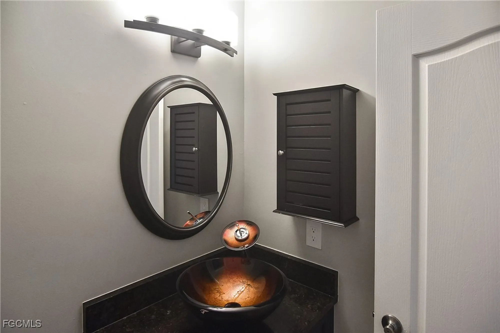 Property Slideshow image 33 of 47 | 11066 seminole palm way, Fort Myers, FL, 33966