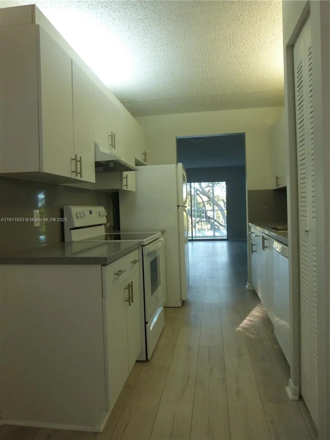 Property Slideshow image 2 of 19 | 1151 sw 128th ter 312d, Pembroke Pines, FL, 33027