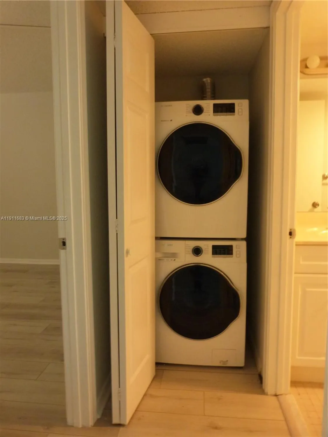 Property Slideshow image 9 of 19 | 1151 sw 128th ter 312d, Pembroke Pines, FL, 33027