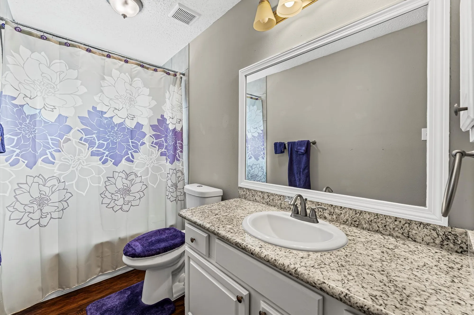 Property Slideshow image 25 of 33 | 818 maple branch ln, Pearland, TX, 77584