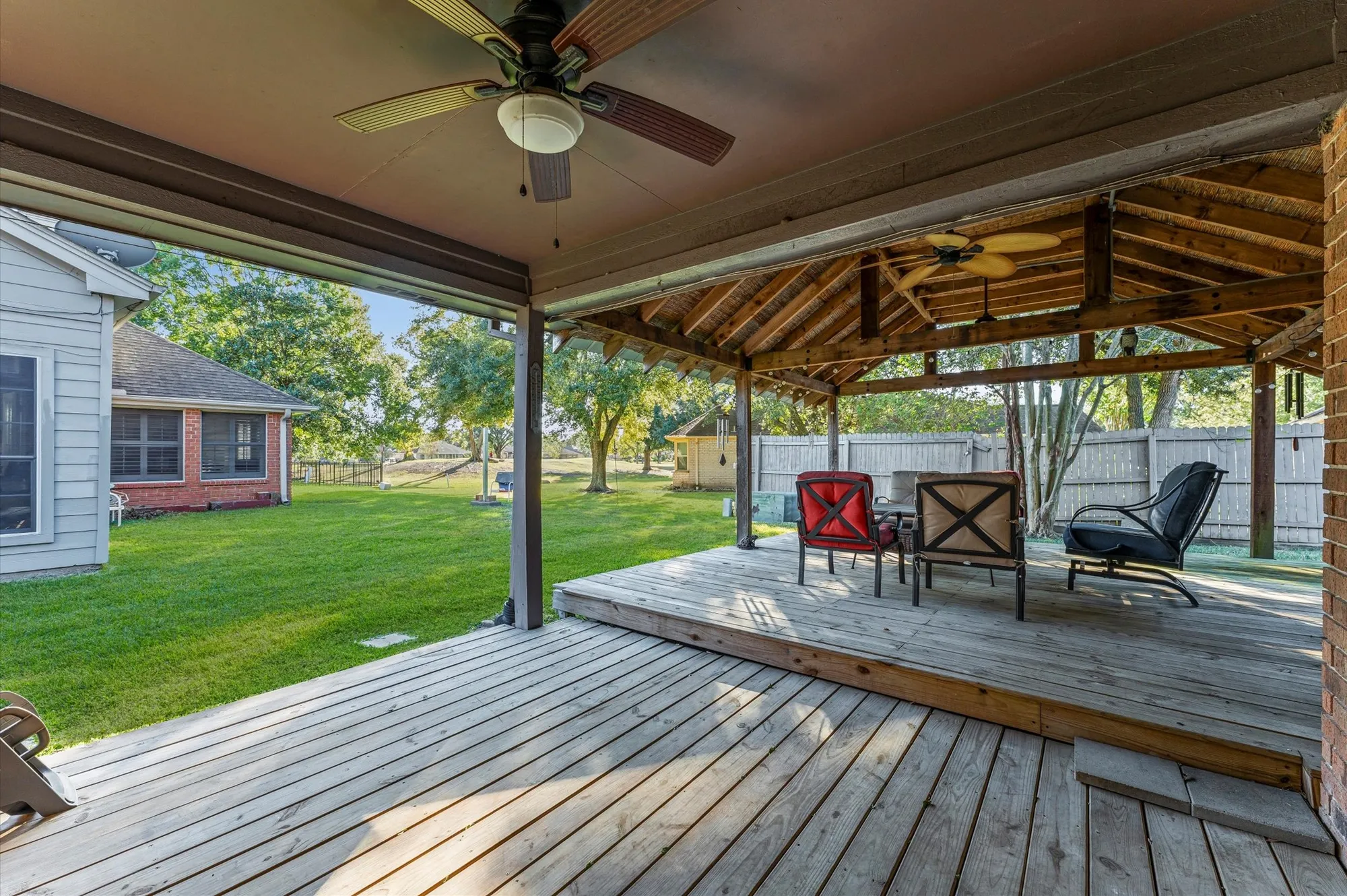 Property Slideshow image 27 of 33 | 818 maple branch ln, Pearland, TX, 77584