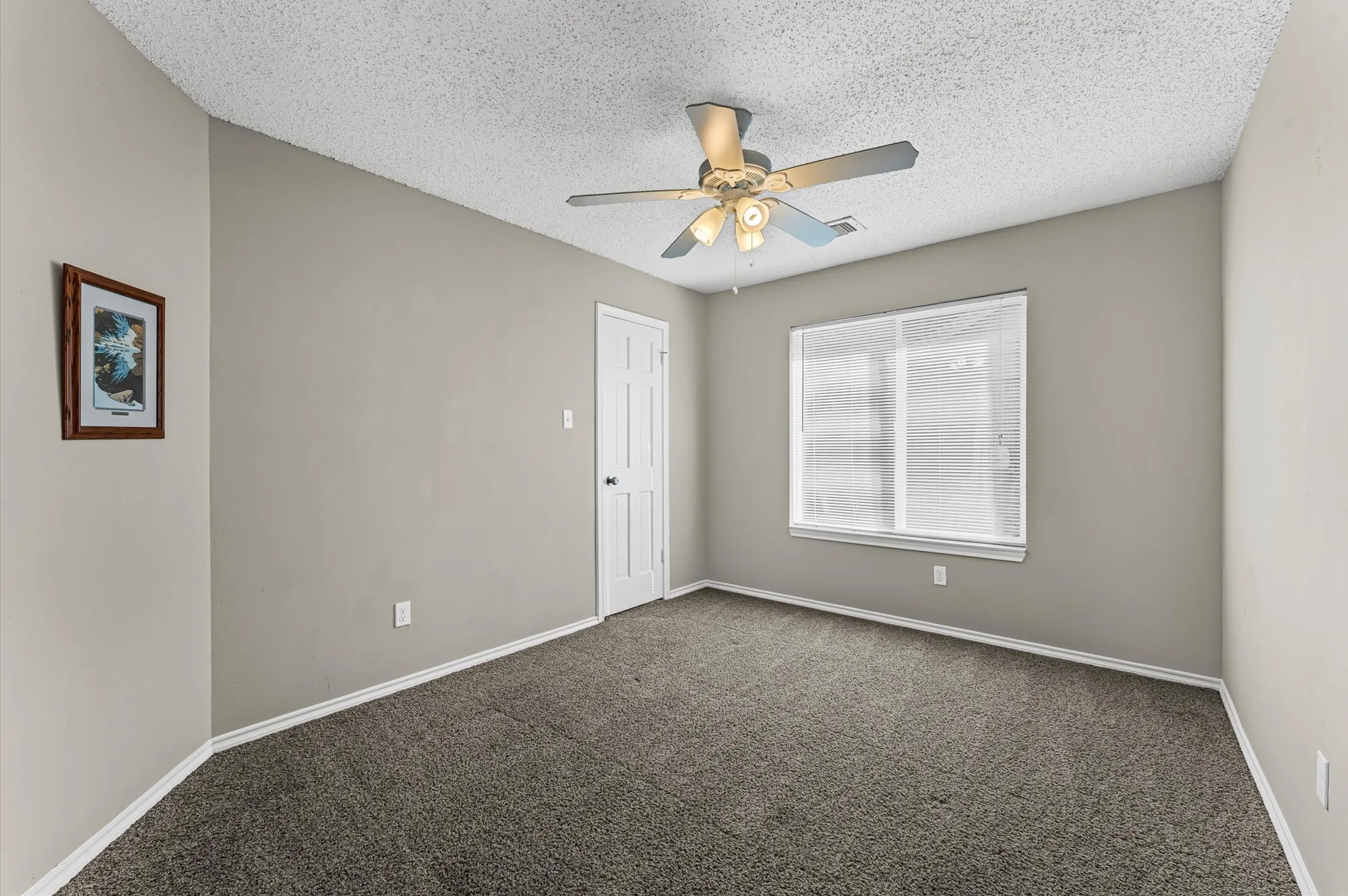 Property Slideshow image 20 of 33 | 818 maple branch ln, Pearland, TX, 77584