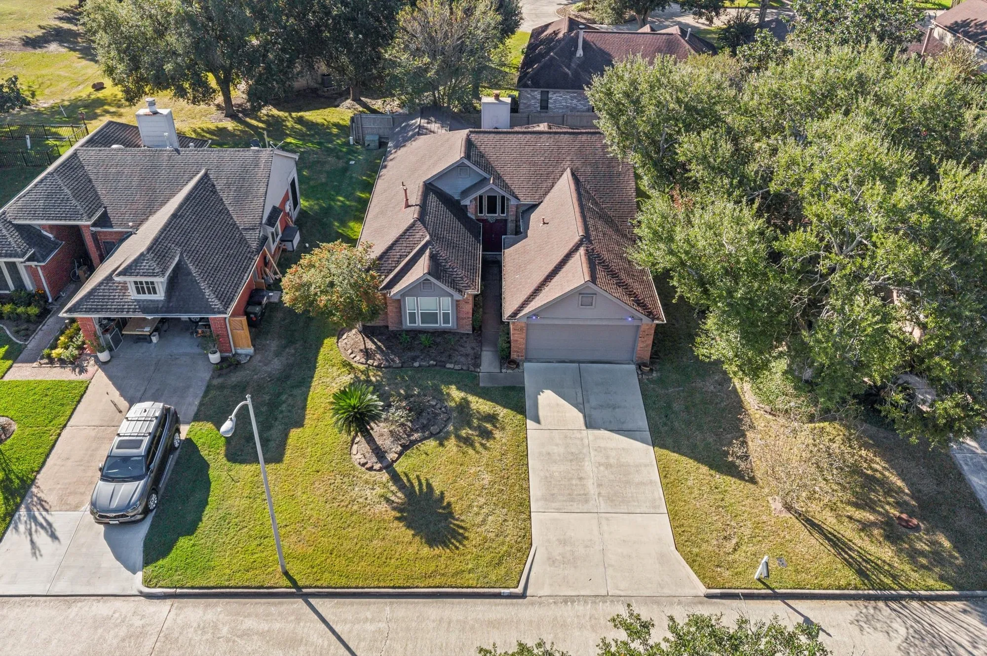 Property Slideshow image 30 of 33 | 818 maple branch ln, Pearland, TX, 77584