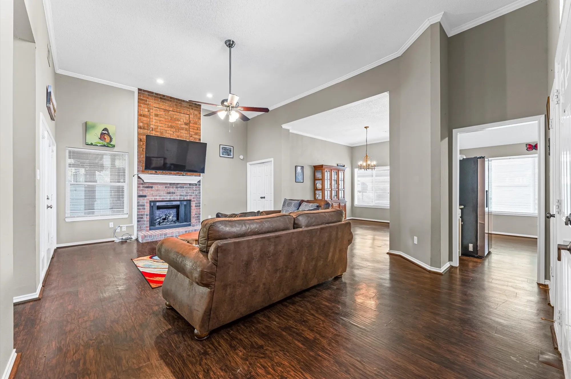 Property Slideshow image 9 of 33 | 818 maple branch ln, Pearland, TX, 77584