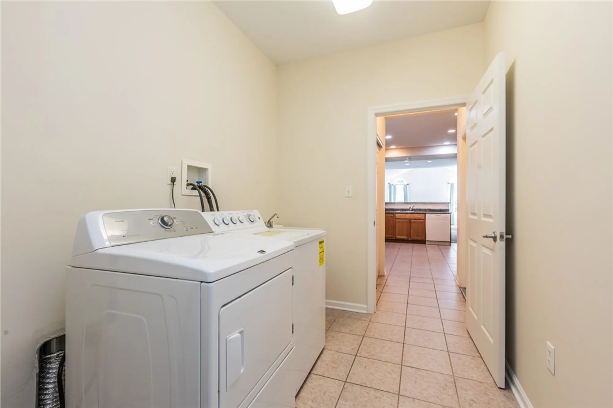 Property Slideshow image 15 of 29 | 1153 cobblestone ln, Valencia, PA, 16059
