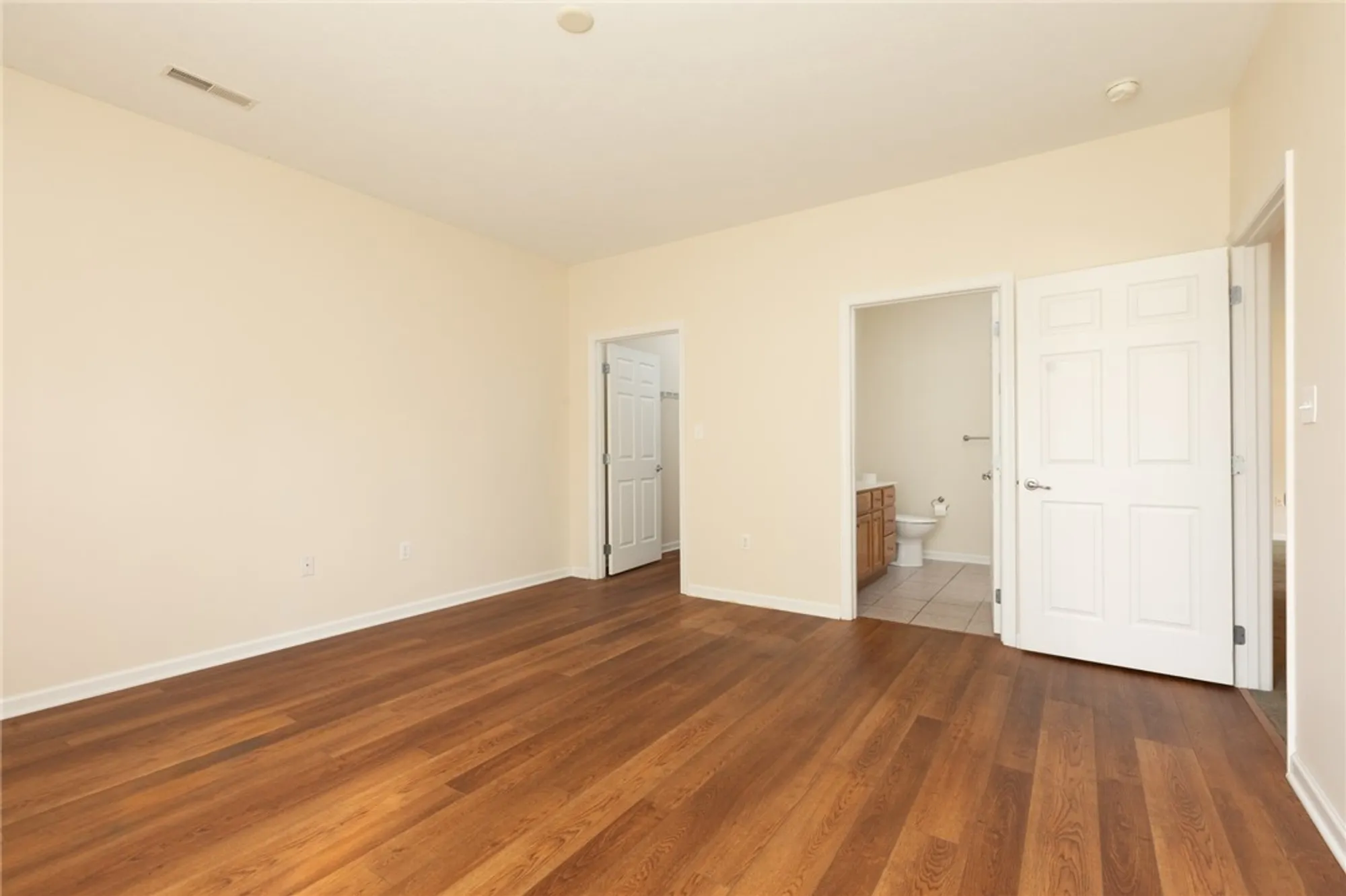 Property Slideshow image 10 of 29 | 1153 cobblestone ln, Valencia, PA, 16059