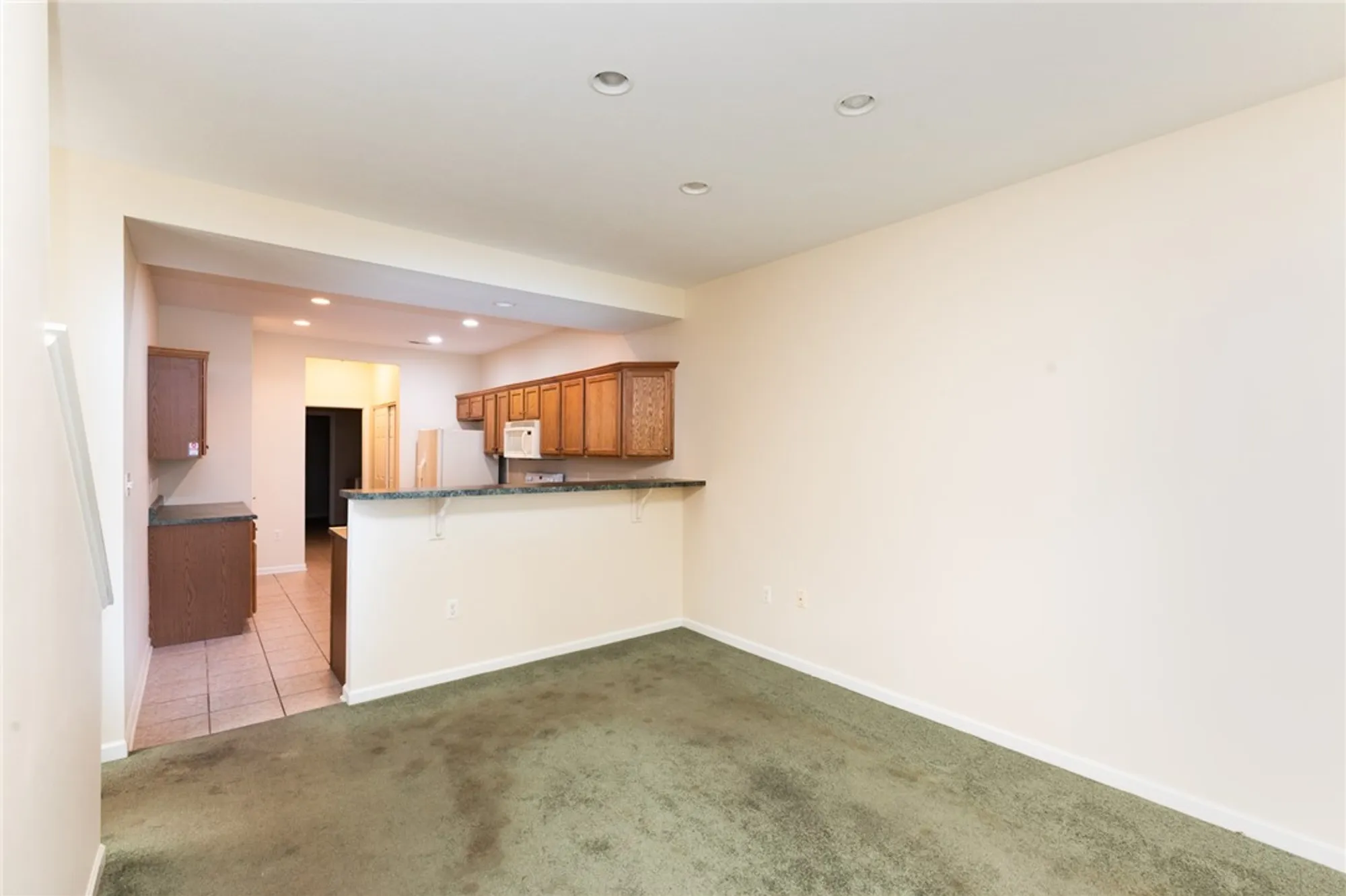 Property Slideshow image 6 of 29 | 1153 cobblestone ln, Valencia, PA, 16059