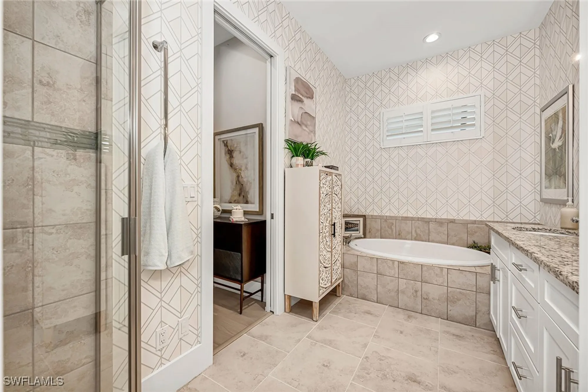 Property Slideshow image 13 of 22 | 7924 cordoba pl, Naples, FL, 34113