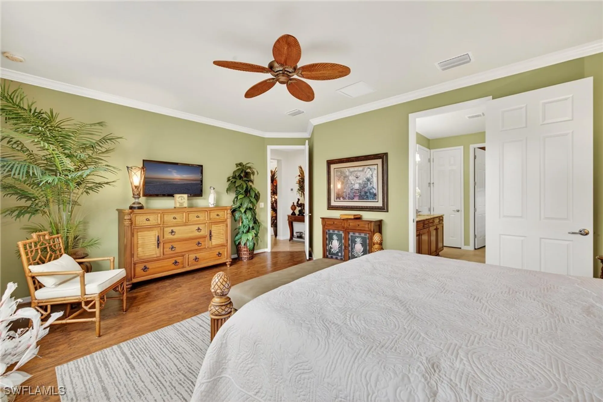 Property Slideshow image 14 of 48 | 28512 finch ter, Bonita Springs, FL, 34135