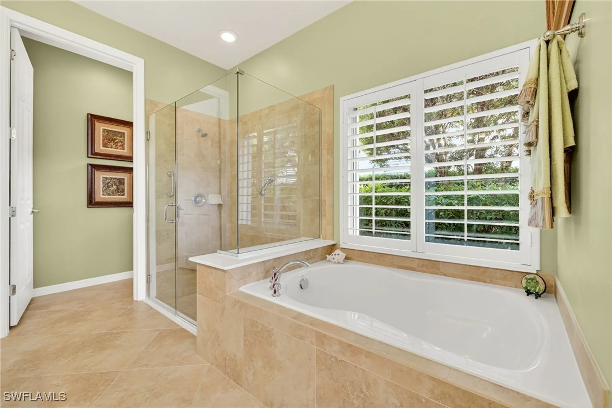 Property Slideshow image 16 of 48 | 28512 finch ter, Bonita Springs, FL, 34135
