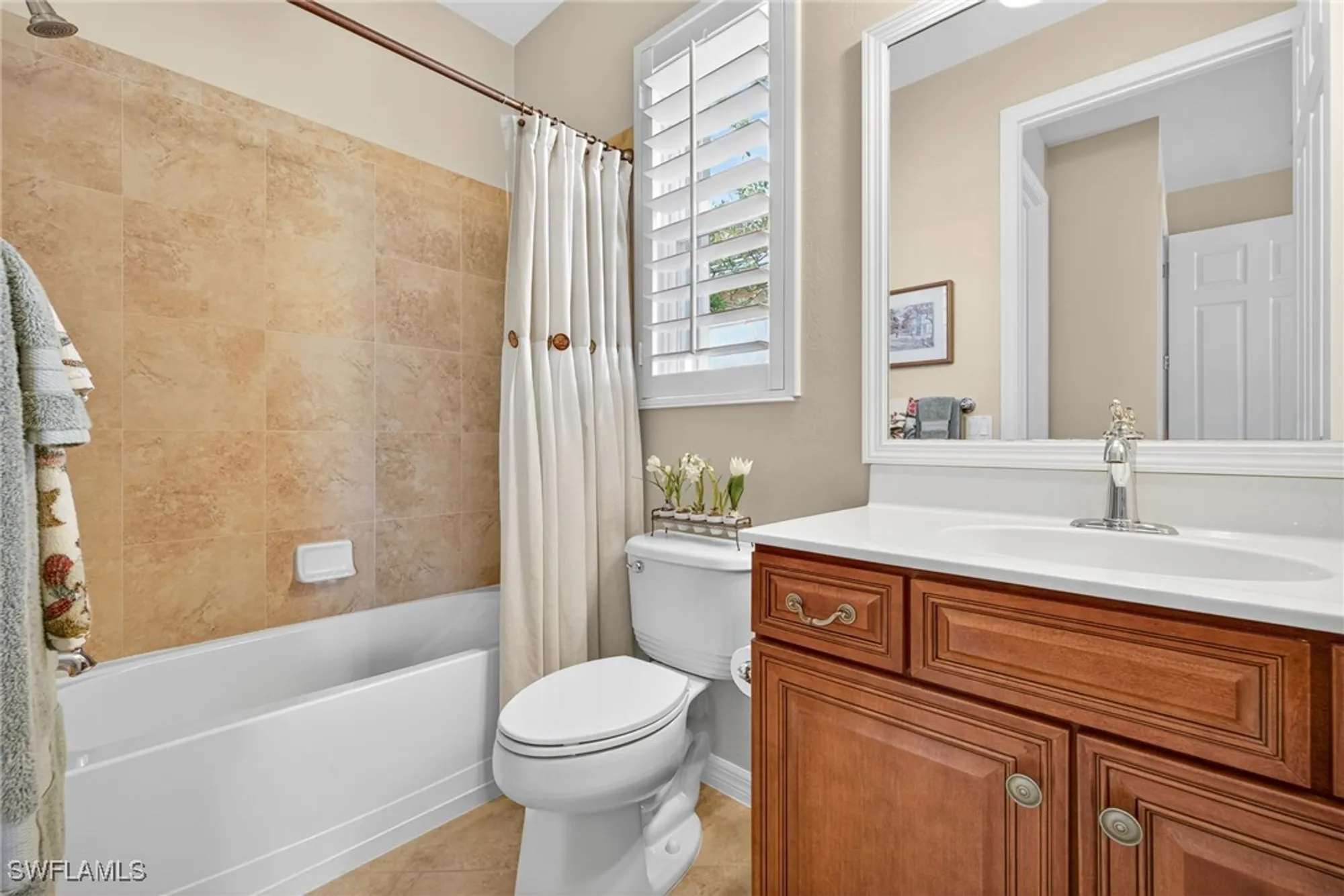 Property Slideshow image 18 of 48 | 28512 finch ter, Bonita Springs, FL, 34135