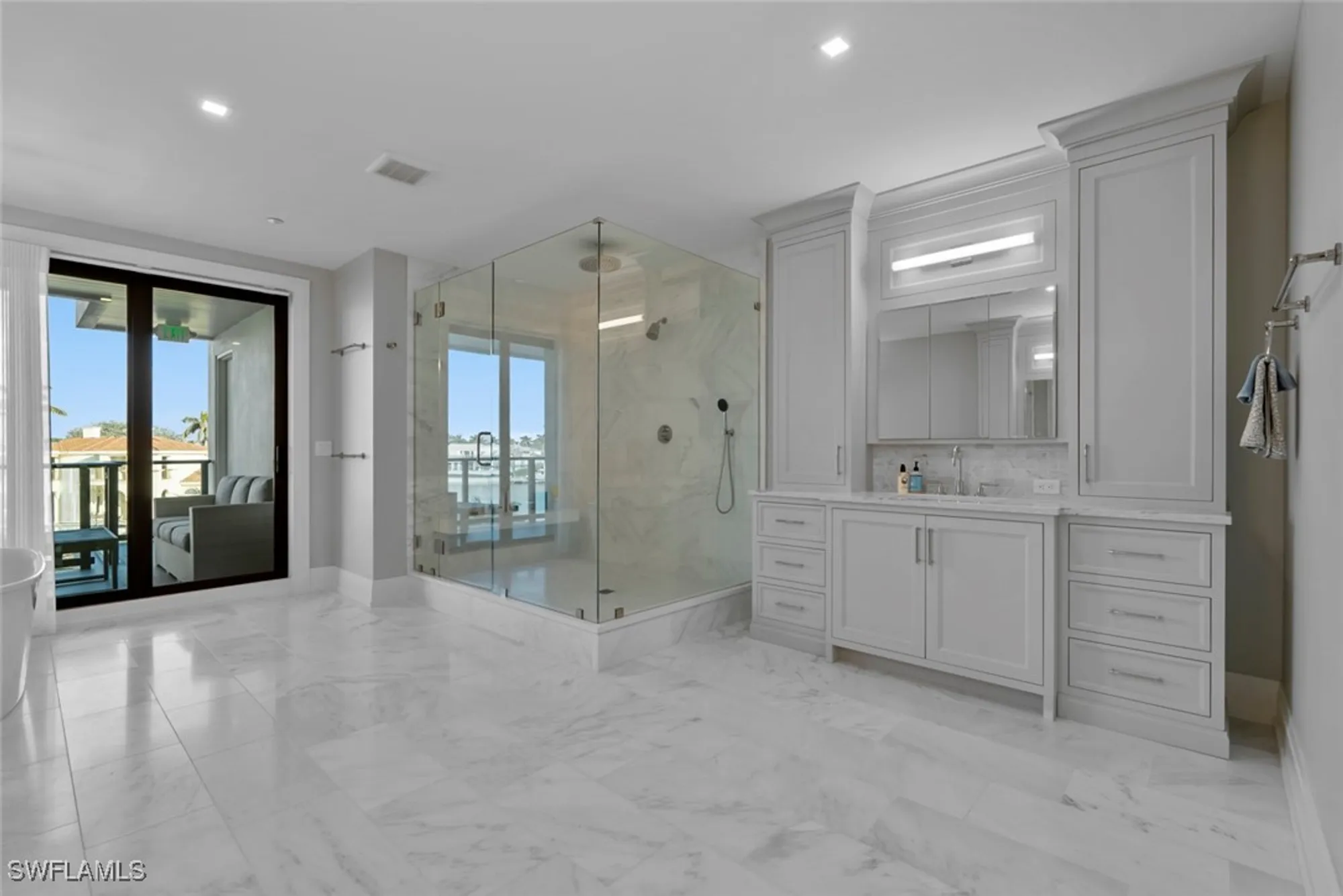 Property Slideshow image 29 of 40 | 1820 gulf shore blvd n # 302-303, Naples, FL, 34102