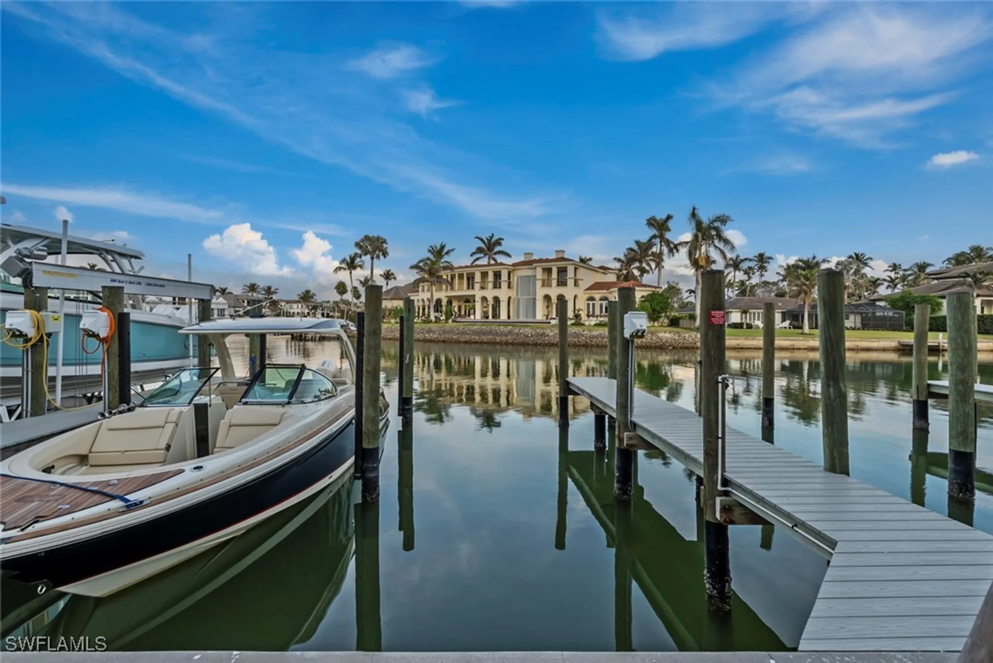 Property Slideshow image 7 of 40 | 1820 gulf shore blvd n # 302-303, Naples, FL, 34102