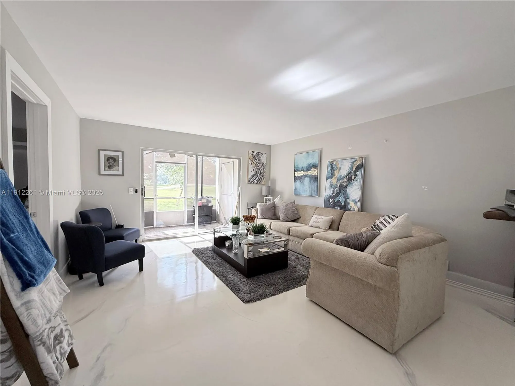 Property Slideshow image 13 of 33 | 900 sw 128th ave 105d, Pembroke Pines, FL, 33027