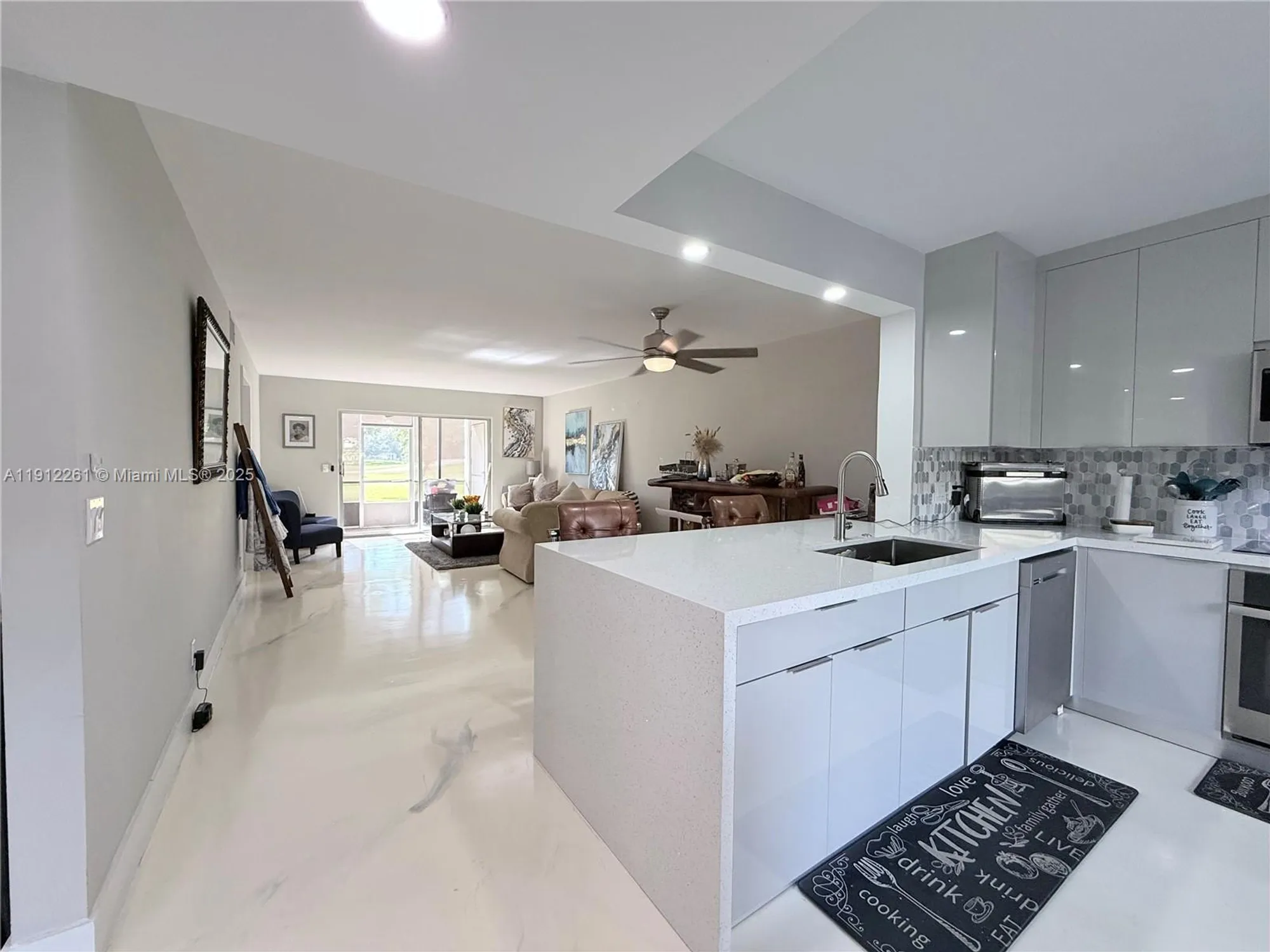 Property Slideshow image 2 of 33 | 900 sw 128th ave 105d, Pembroke Pines, FL, 33027