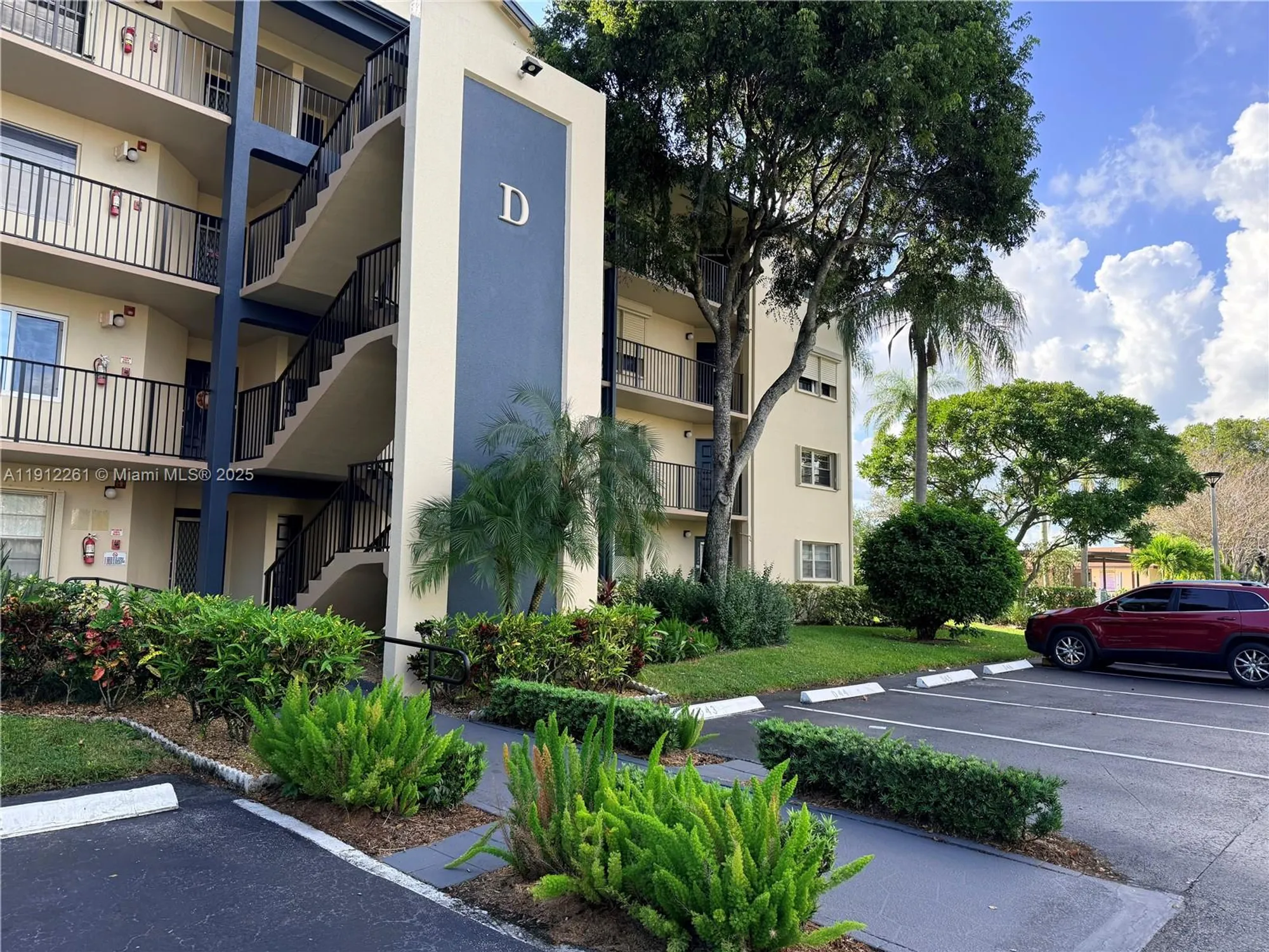 Property Slideshow image 33 of 33 | 900 sw 128th ave 105d, Pembroke Pines, FL, 33027