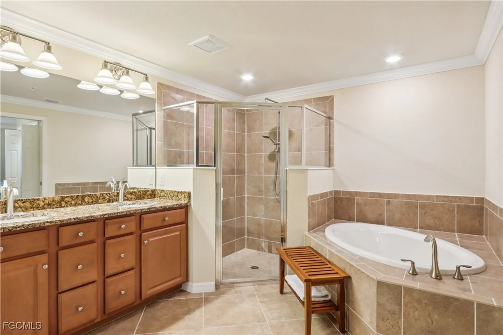 Property Slideshow image 14 of 42 | 28000 cookstown ct unit 3204, Bonita Springs, FL, 34135