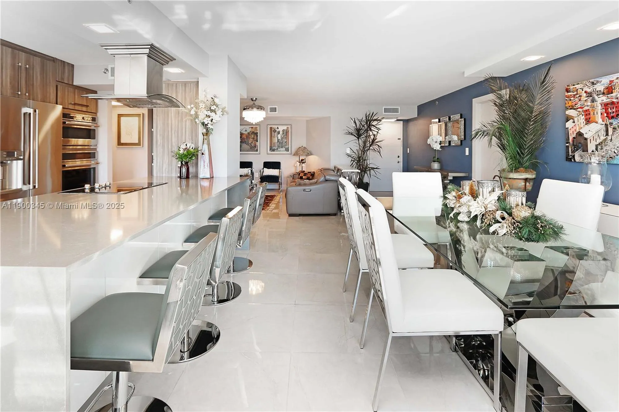 Property Slideshow image 10 of 48 | 1201 s ocean dr apt 2505n, Hollywood, FL, 33019