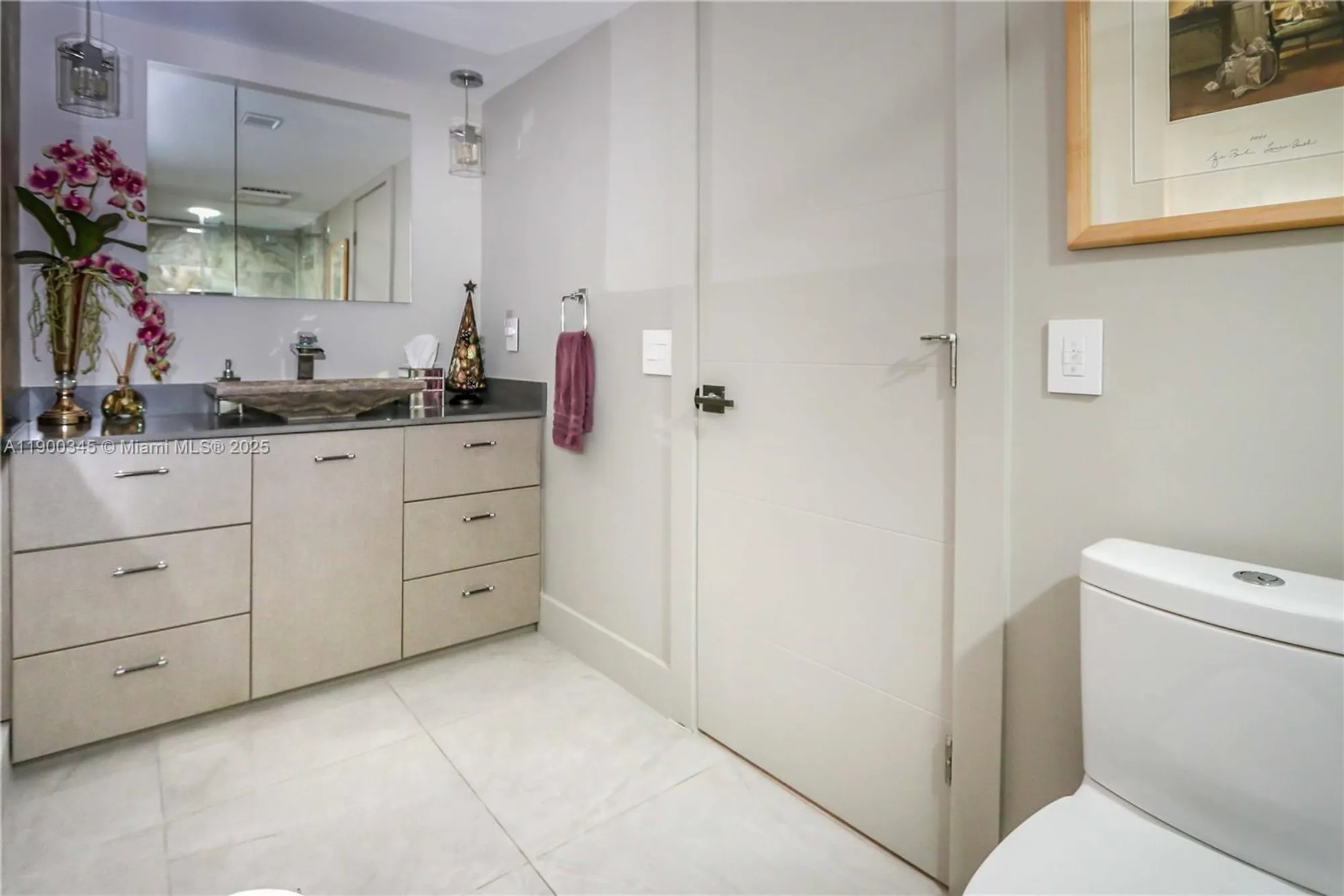 Property Slideshow image 31 of 48 | 1201 s ocean dr apt 2505n, Hollywood, FL, 33019
