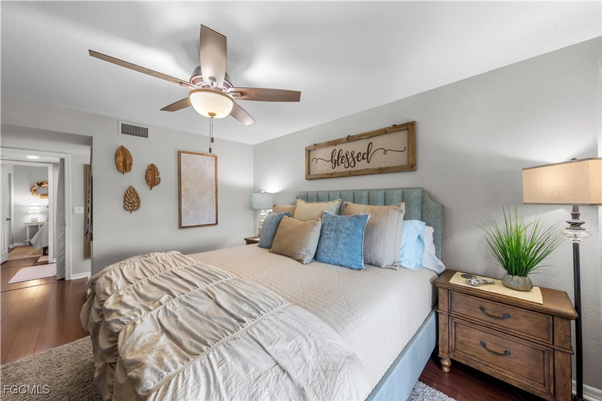 Property Slideshow image 20 of 44 | 5865 trailwinds dr 623, Fort Myers, FL, 33907