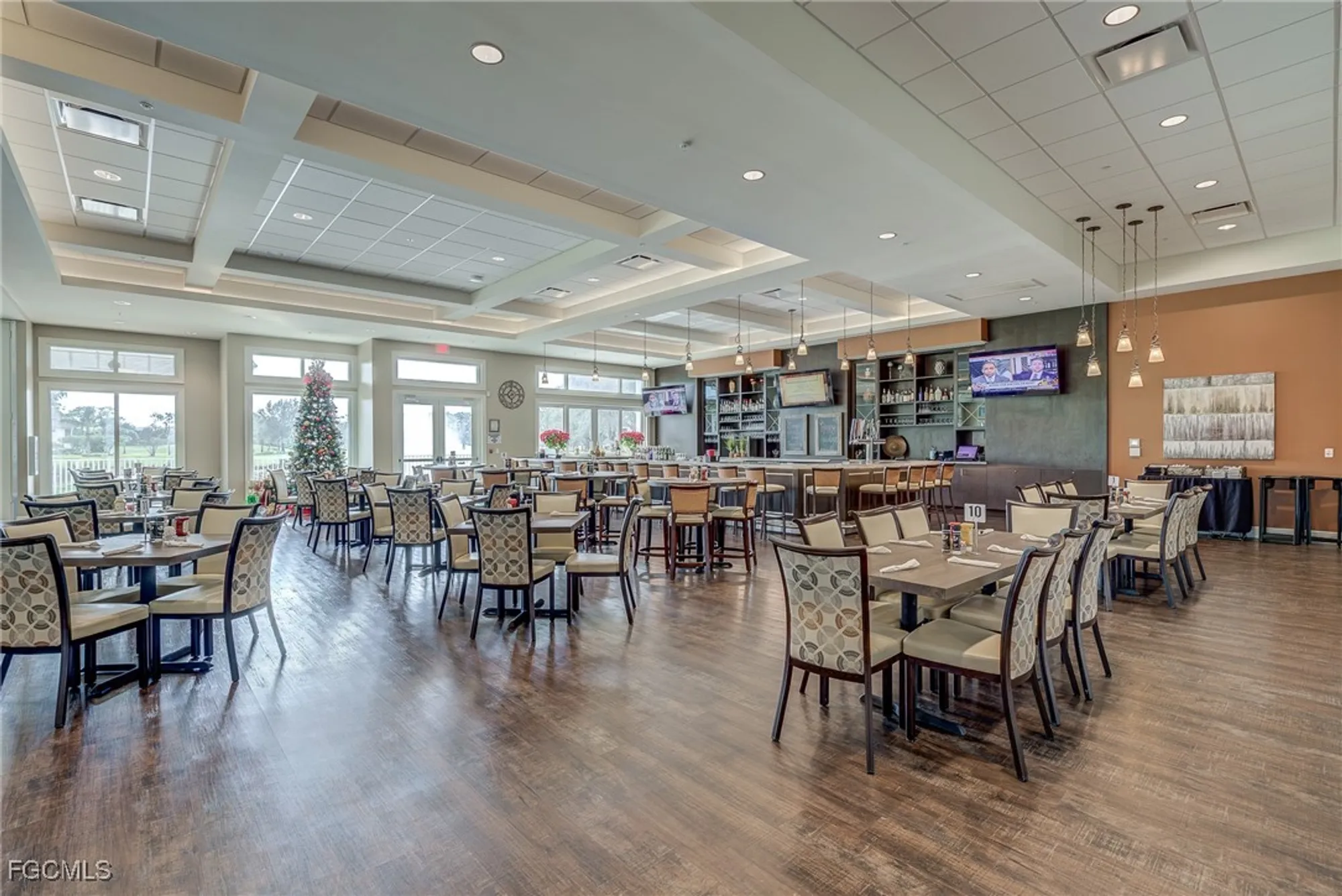 Property Slideshow image 35 of 44 | 5865 trailwinds dr 623, Fort Myers, FL, 33907