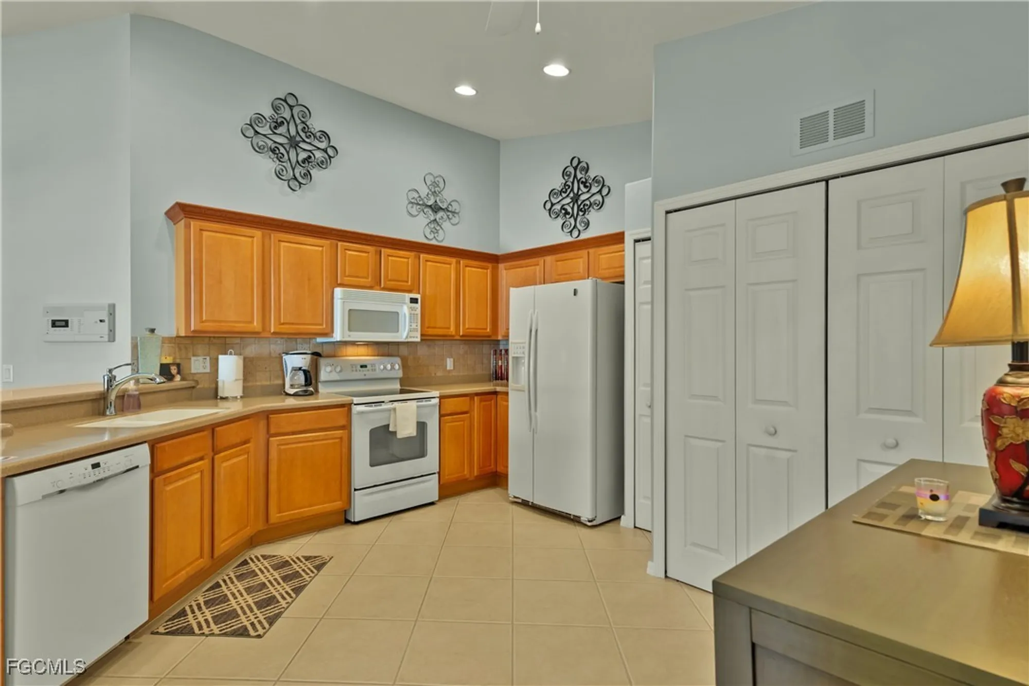 Property Slideshow image 8 of 25 | 9667 hemingway ln apt 3109, Fort Myers, FL, 33913