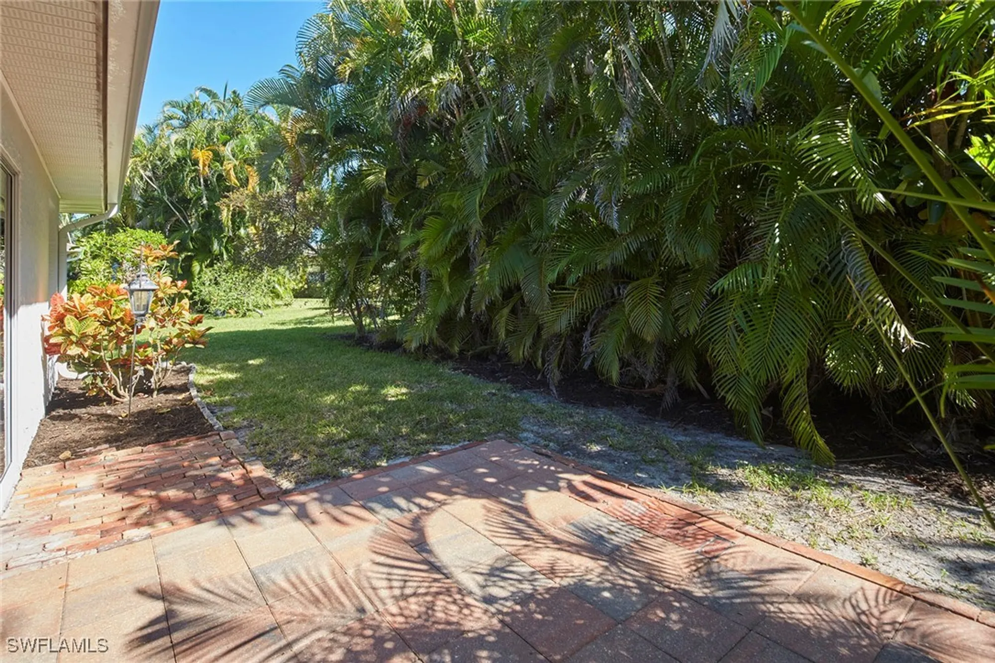 Property Slideshow image 14 of 22 | 214 marseille dr, Naples, FL, 34112