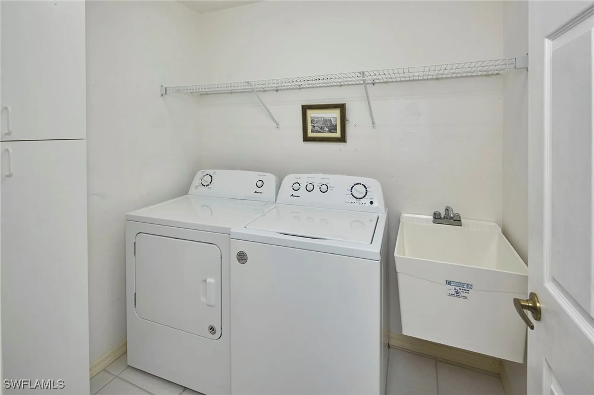 Property Slideshow image 15 of 22 | 214 marseille dr, Naples, FL, 34112