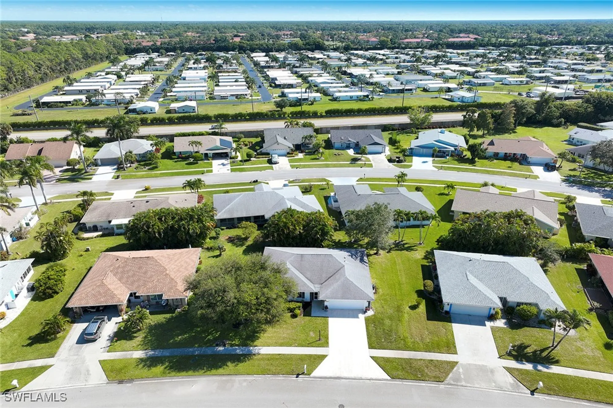 Property Slideshow image 16 of 22 | 214 marseille dr, Naples, FL, 34112