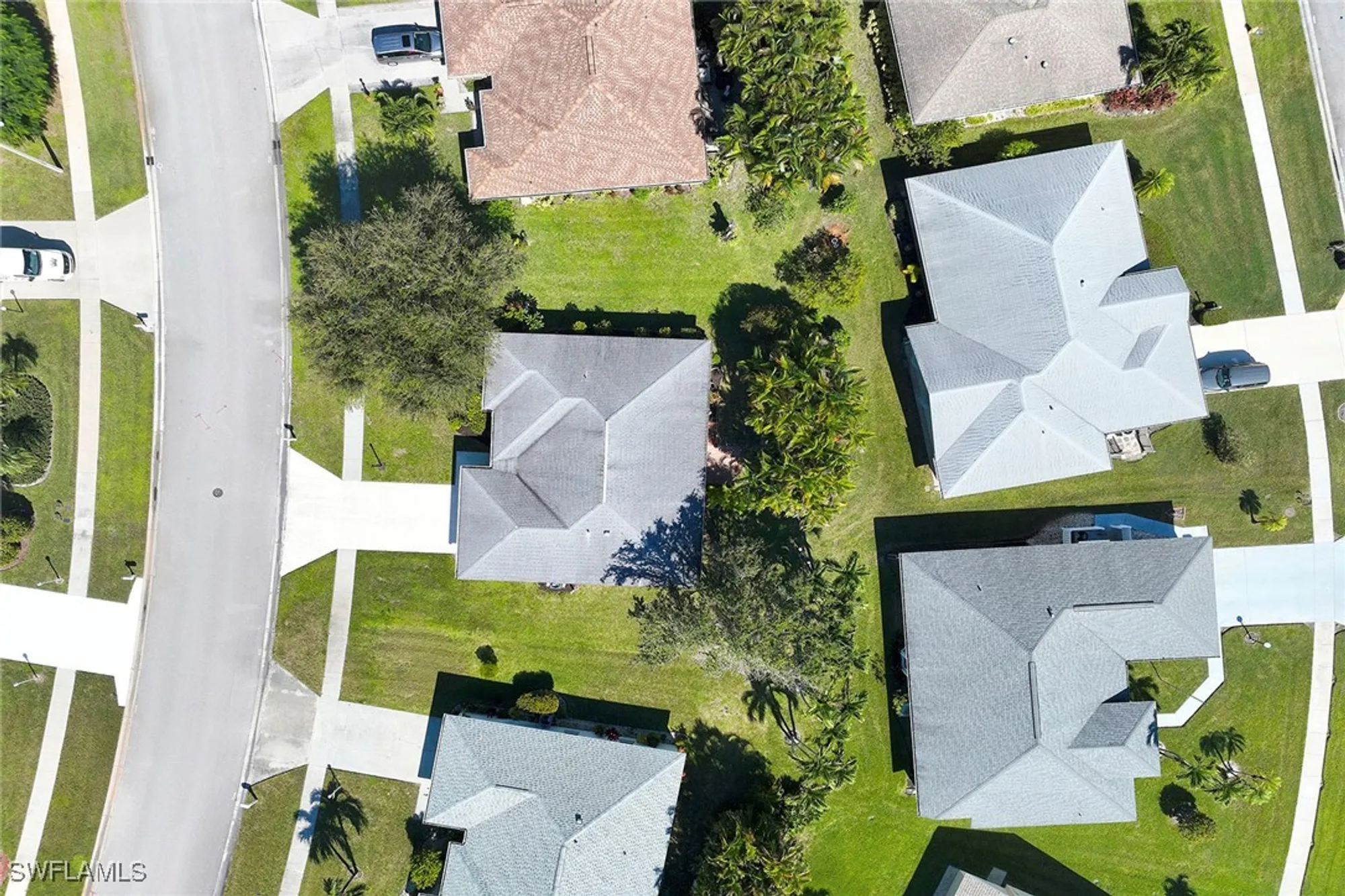 Property Slideshow image 17 of 22 | 214 marseille dr, Naples, FL, 34112