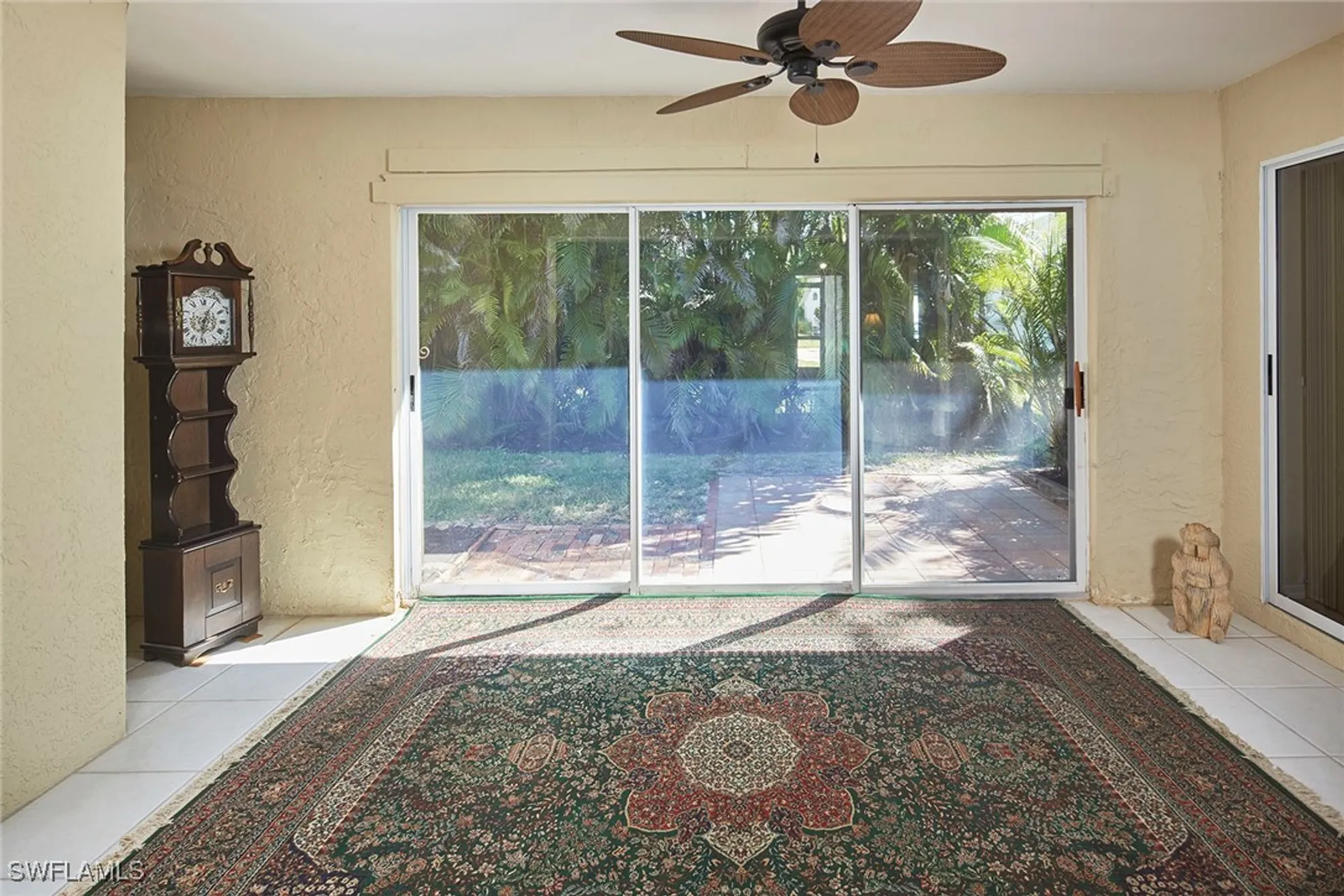 Property Slideshow image 13 of 22 | 214 marseille dr, Naples, FL, 34112