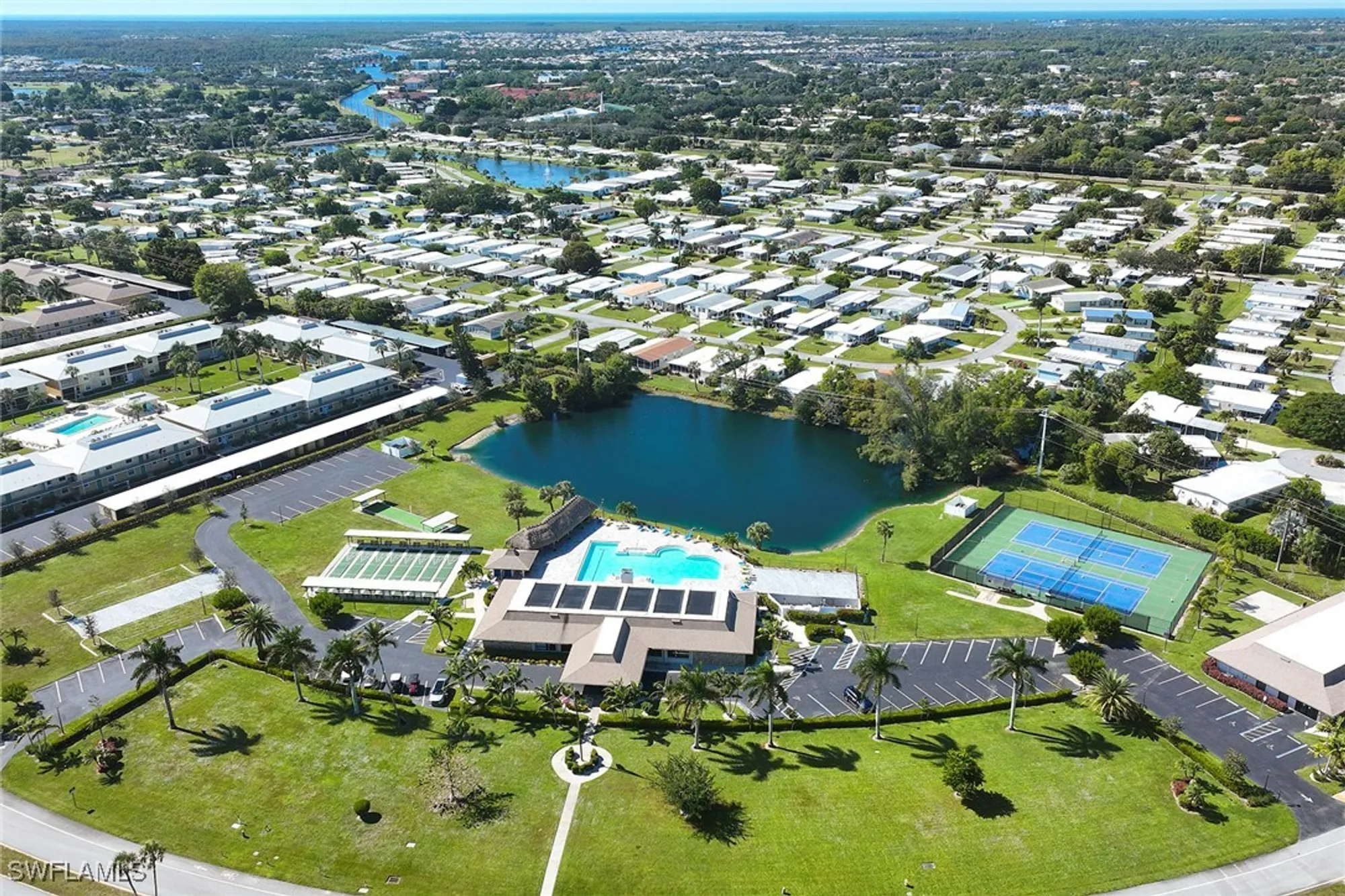 Property Slideshow image 20 of 22 | 214 marseille dr, Naples, FL, 34112