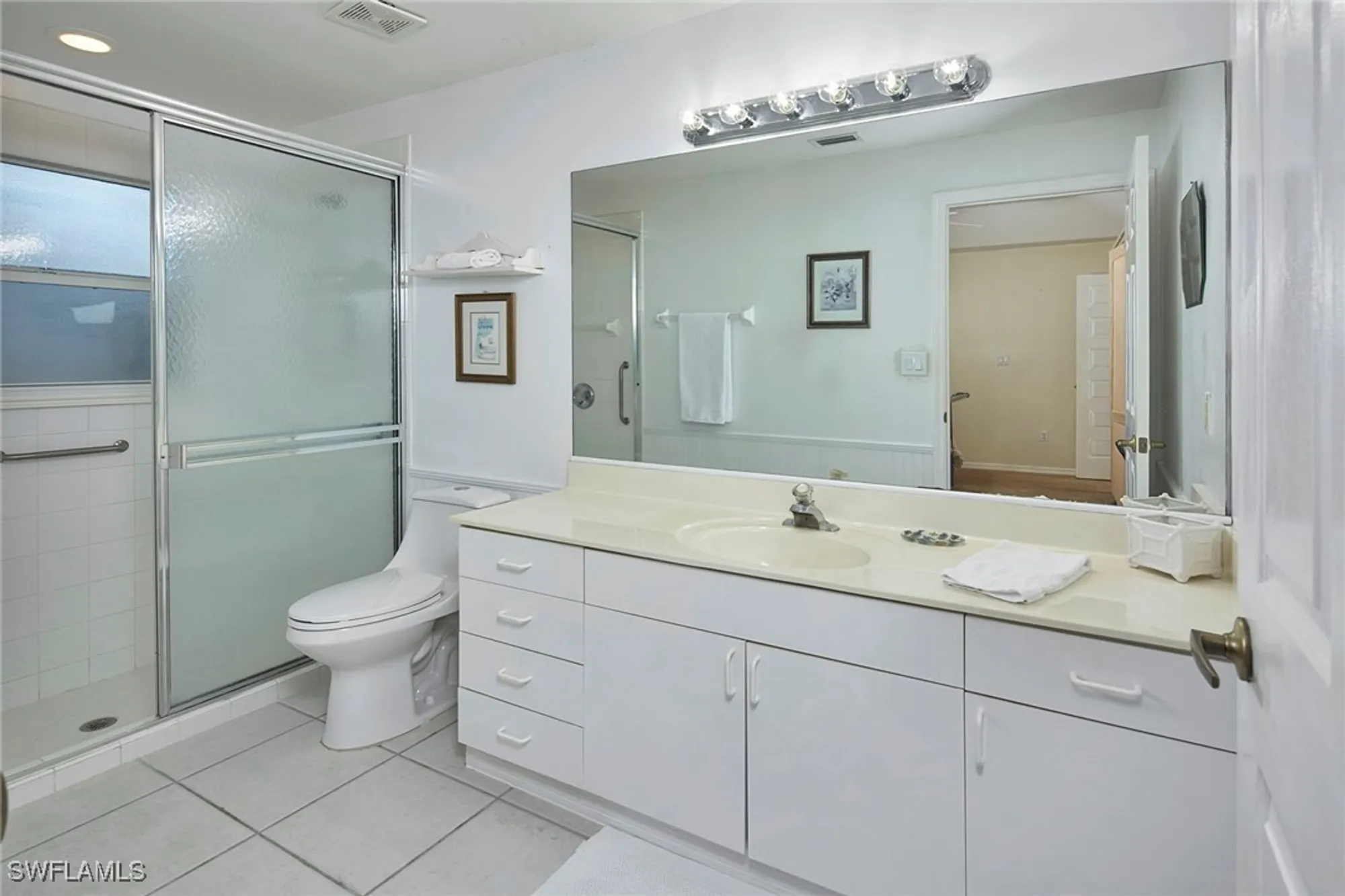 Property Slideshow image 9 of 22 | 214 marseille dr, Naples, FL, 34112