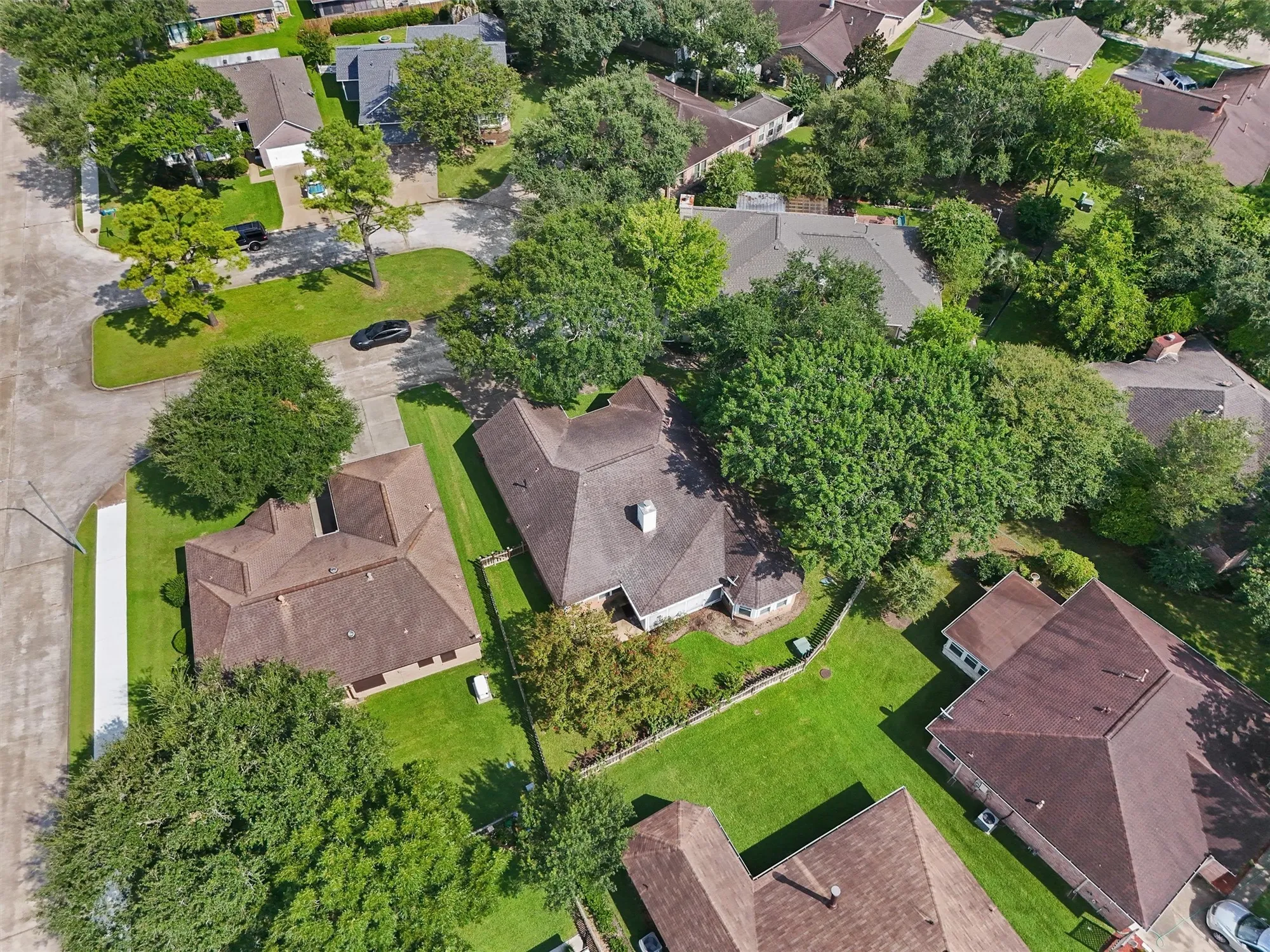 Property Slideshow image 28 of 31 | 706 rosefield ct, Pearland, TX, 77584