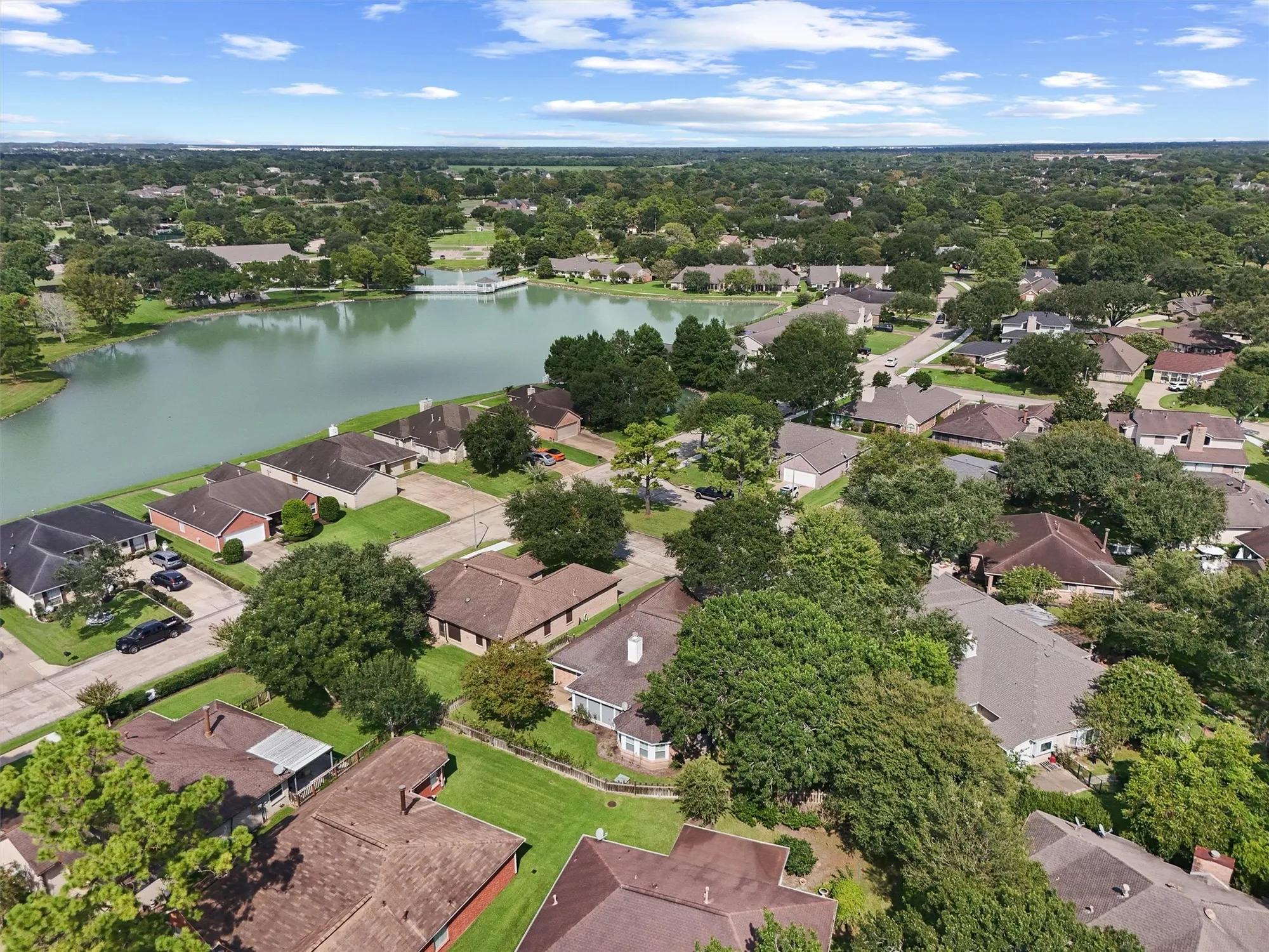 Property Slideshow image 30 of 31 | 706 rosefield ct, Pearland, TX, 77584