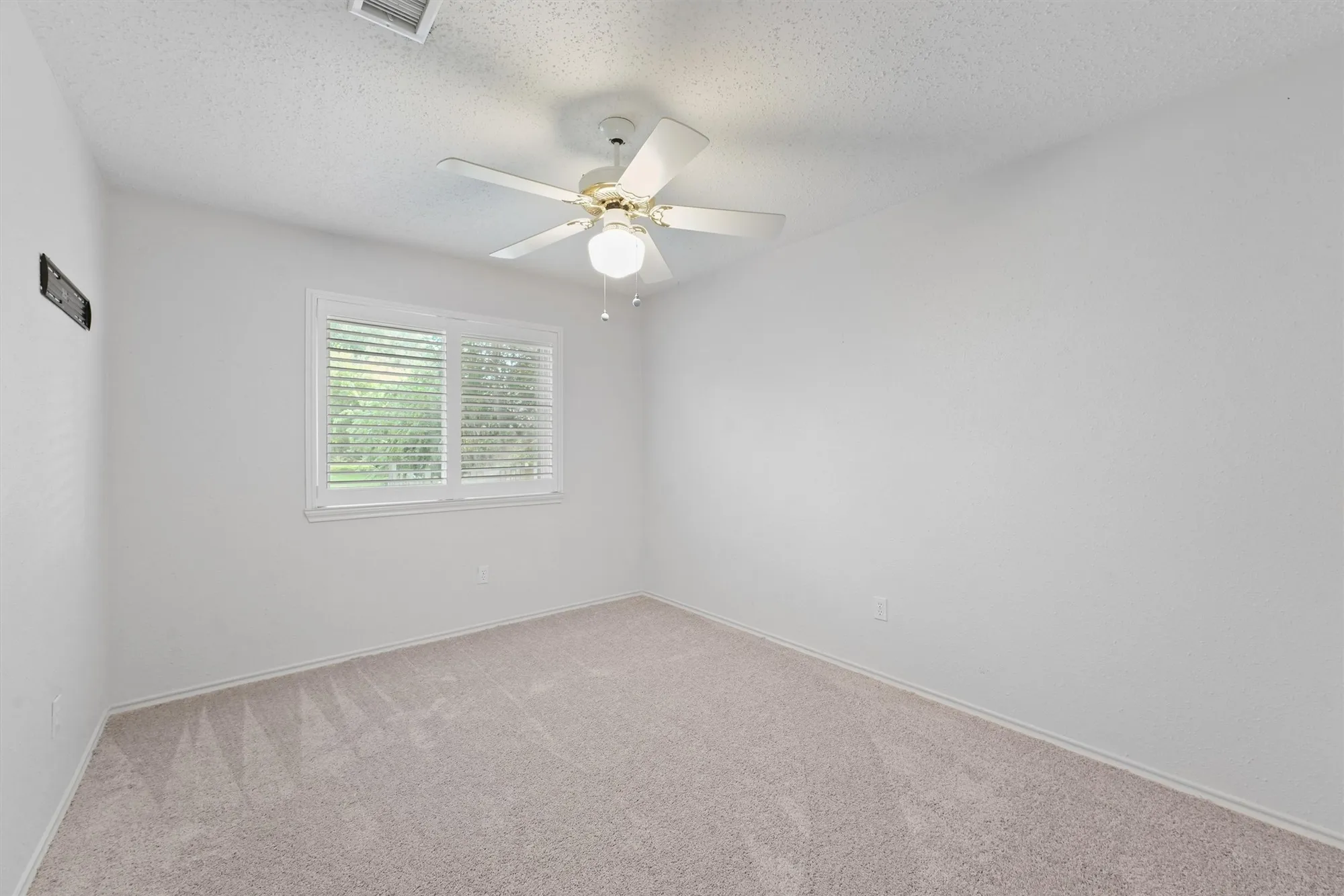 Property Slideshow image 7 of 31 | 706 rosefield ct, Pearland, TX, 77584