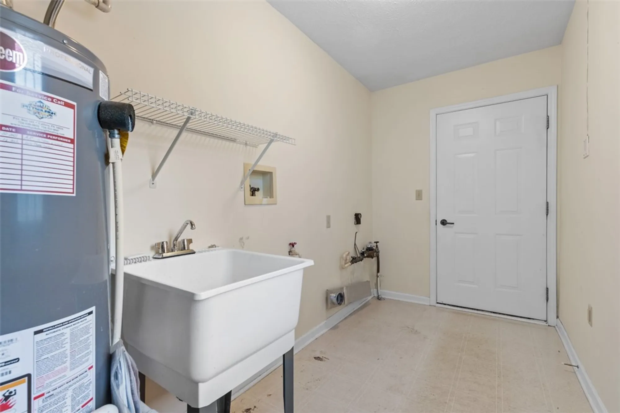 Property Slideshow image 14 of 34 | 210 huckleberry ct, Wexford, PA, 15090