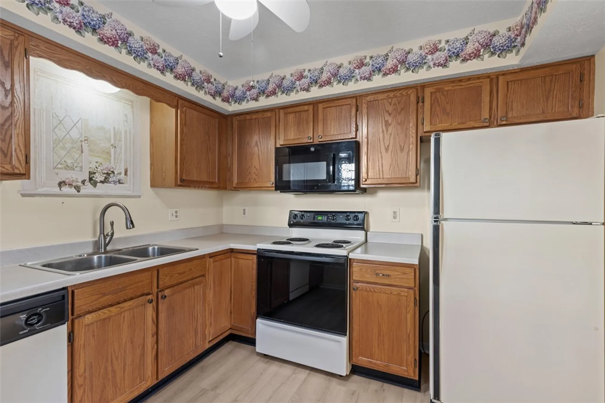 Property Slideshow image 11 of 34 | 210 huckleberry ct, Wexford, PA, 15090