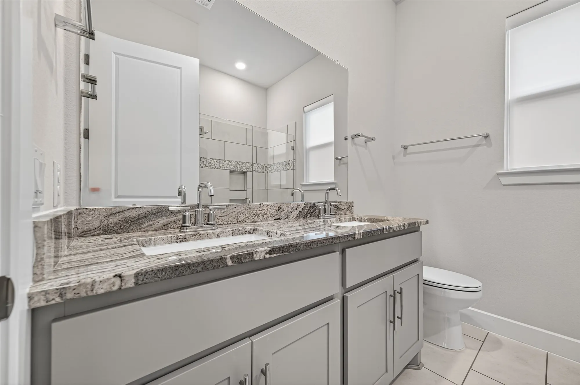 Property Slideshow image 16 of 44 | 4714 copper falls ln, Fulshear, TX, 77441