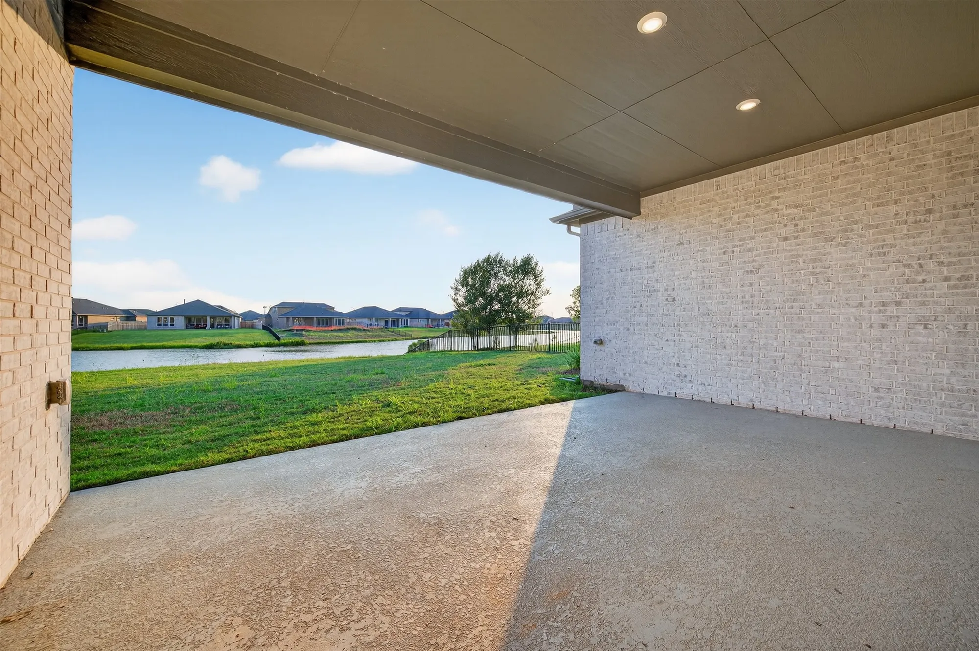 Property Slideshow image 27 of 44 | 4714 copper falls ln, Fulshear, TX, 77441