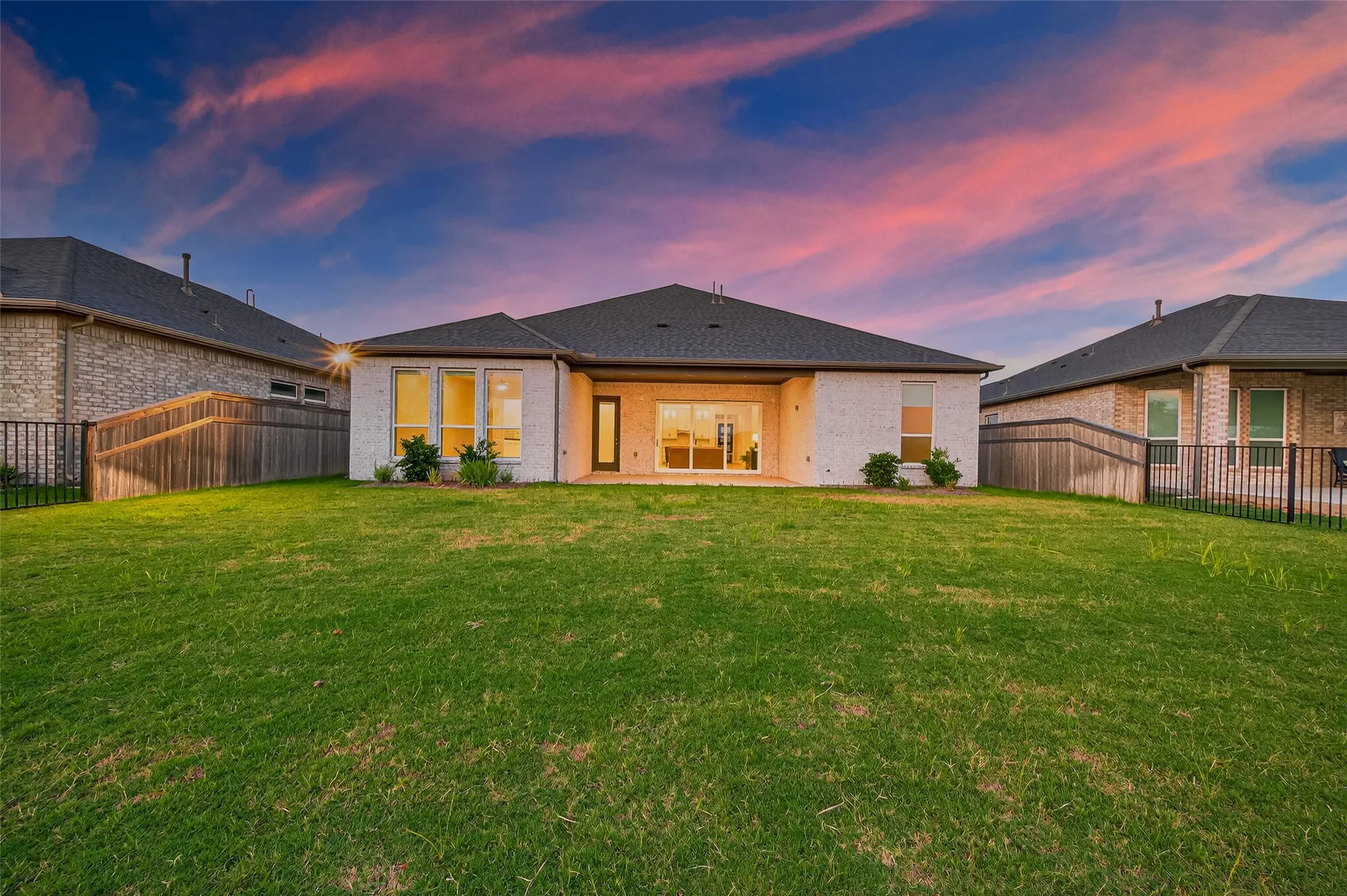 Property Slideshow image 29 of 44 | 4714 copper falls ln, Fulshear, TX, 77441