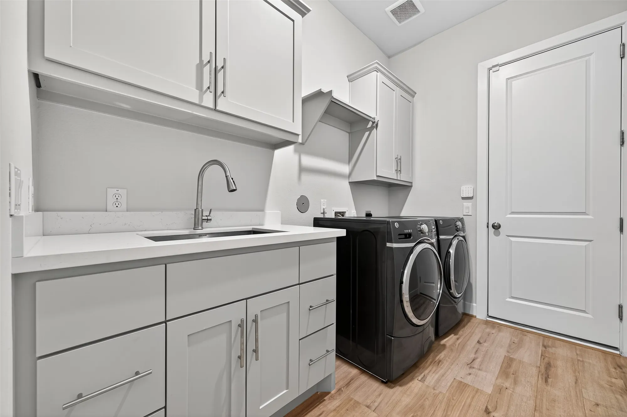 Property Slideshow image 20 of 44 | 4714 copper falls ln, Fulshear, TX, 77441